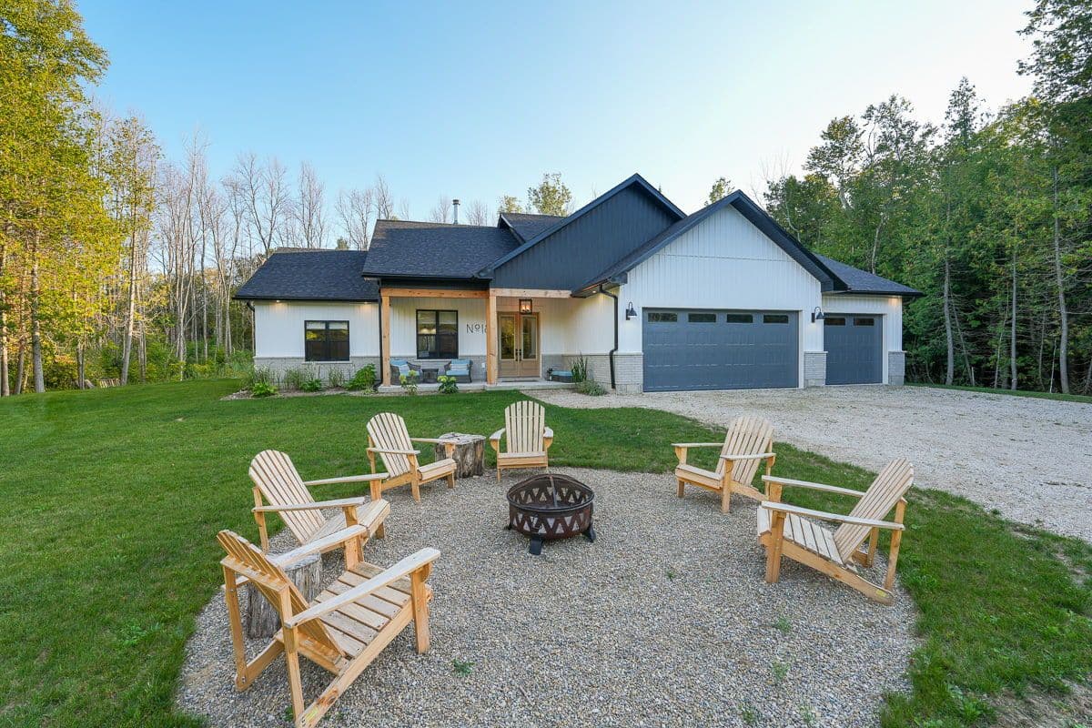 18 Tamarac Road, South Bruce Peninsula, ON N0H 2T0