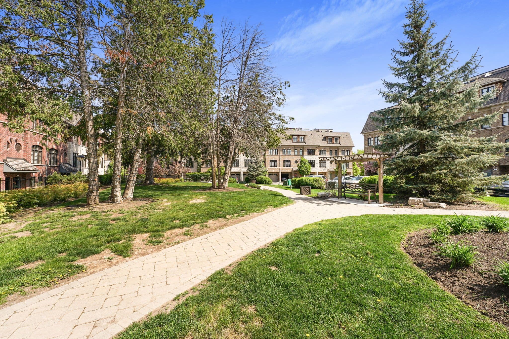 16 Agar Lane, Vaughan, ON L4L 0C5