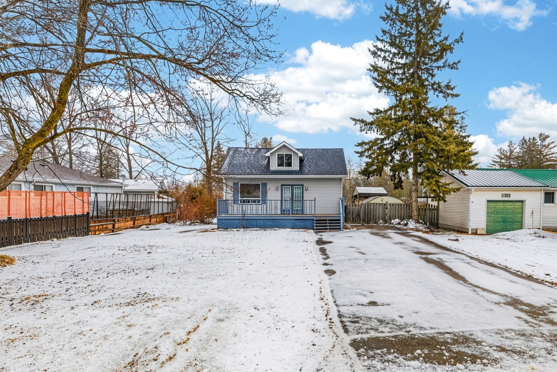 1711 St Johns Road, Innisfil, ON L9S 1S9
