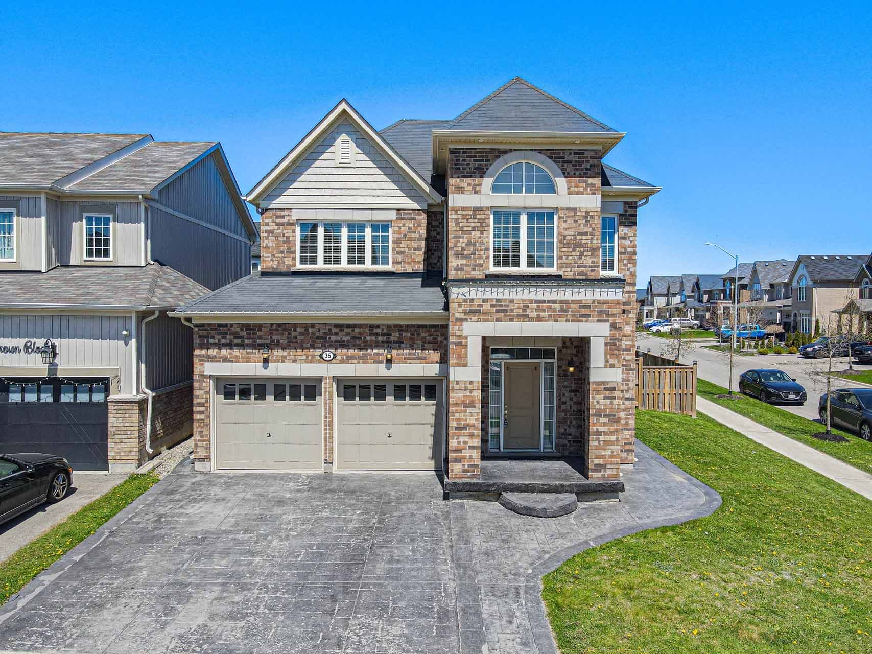 35 Drew Brown Boulevard, Orangeville, ON L9W 6Z6