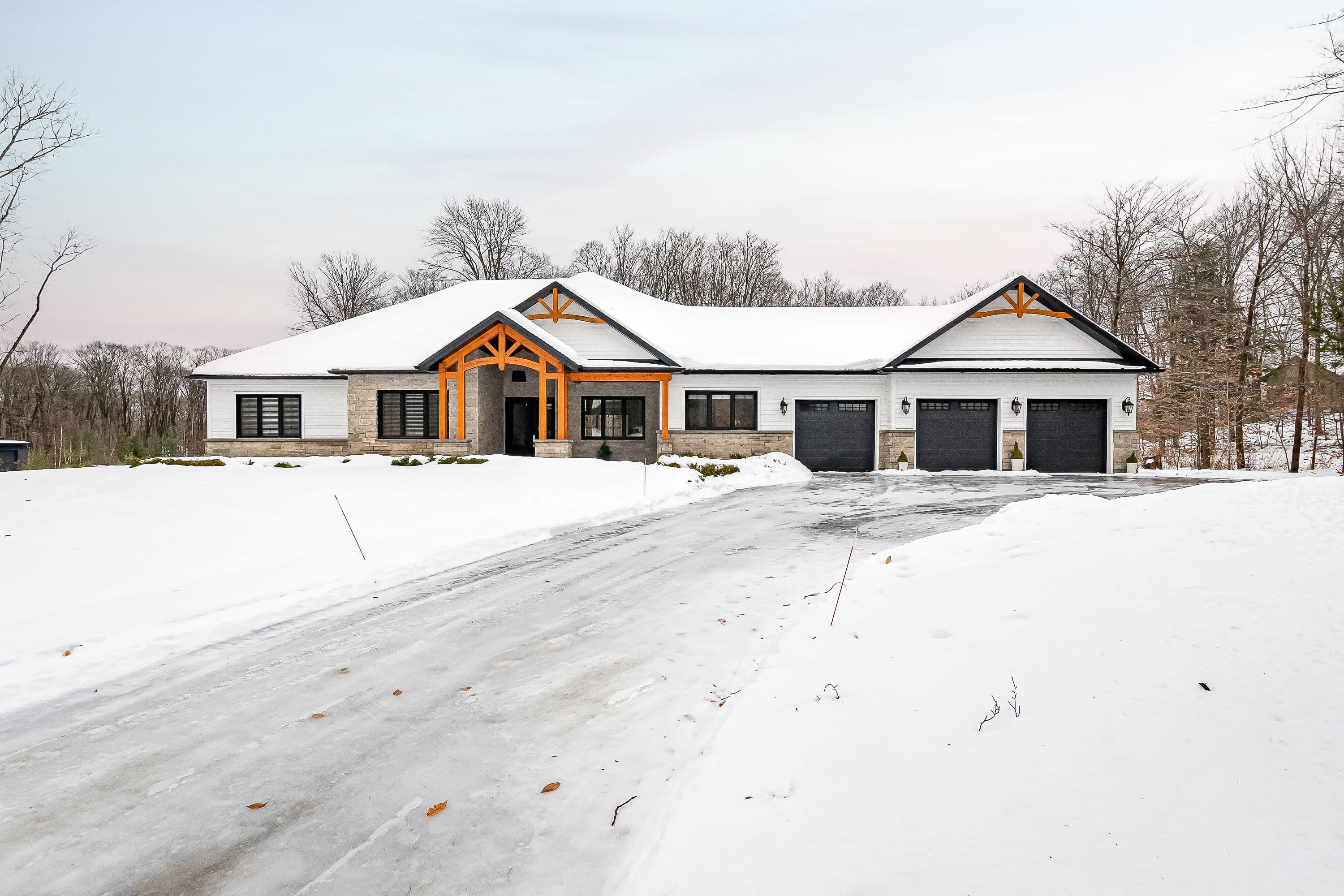 6 Royal Oak Crescent, Huntsville, ON P1H 0A8