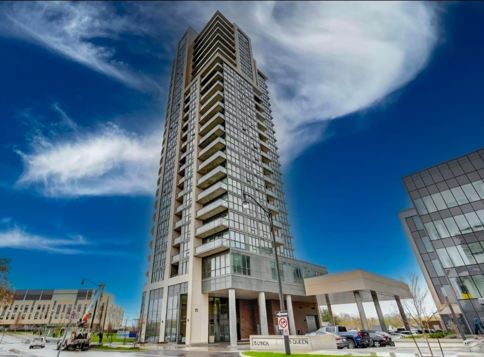 15 Lynch Street 1207, Brampton, ON L6W 0C7