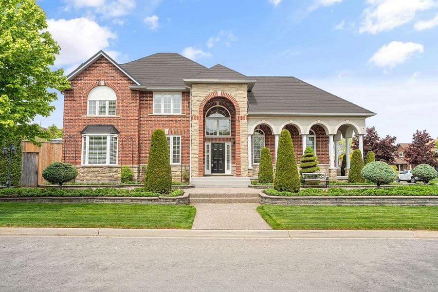 42 Vinifera Drive, Grimsby, ON L3M 5S1