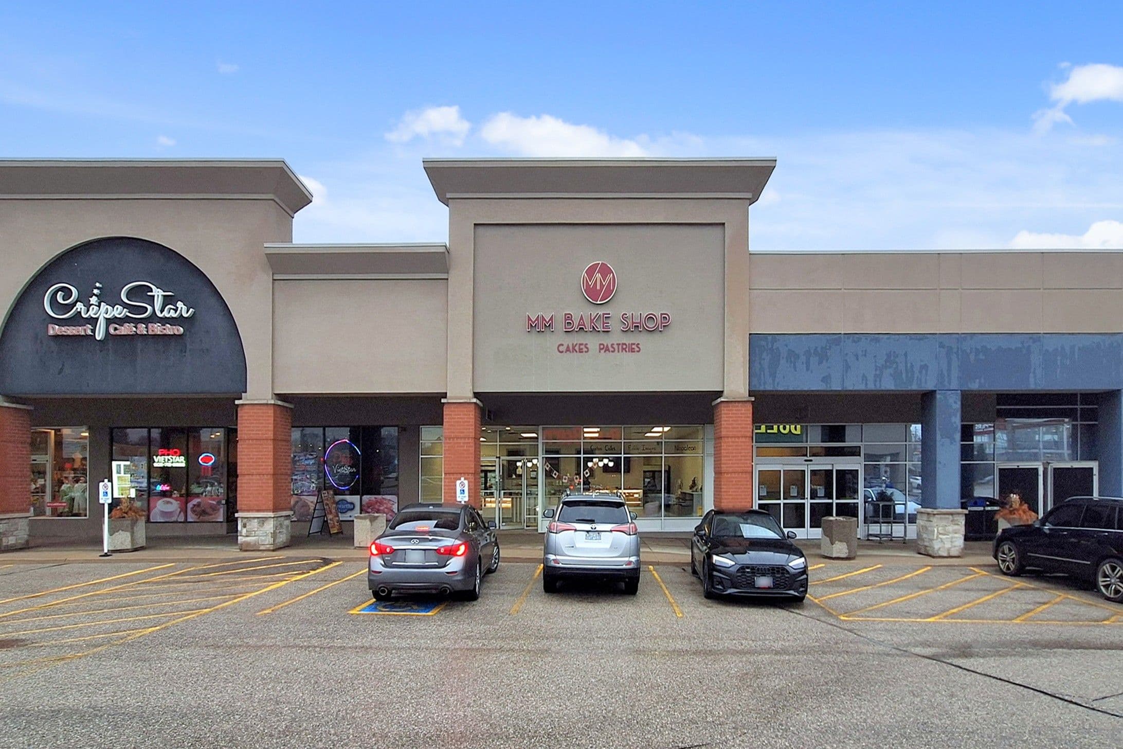 14800 YONGE Street 104, Aurora, ON L4G 1N3