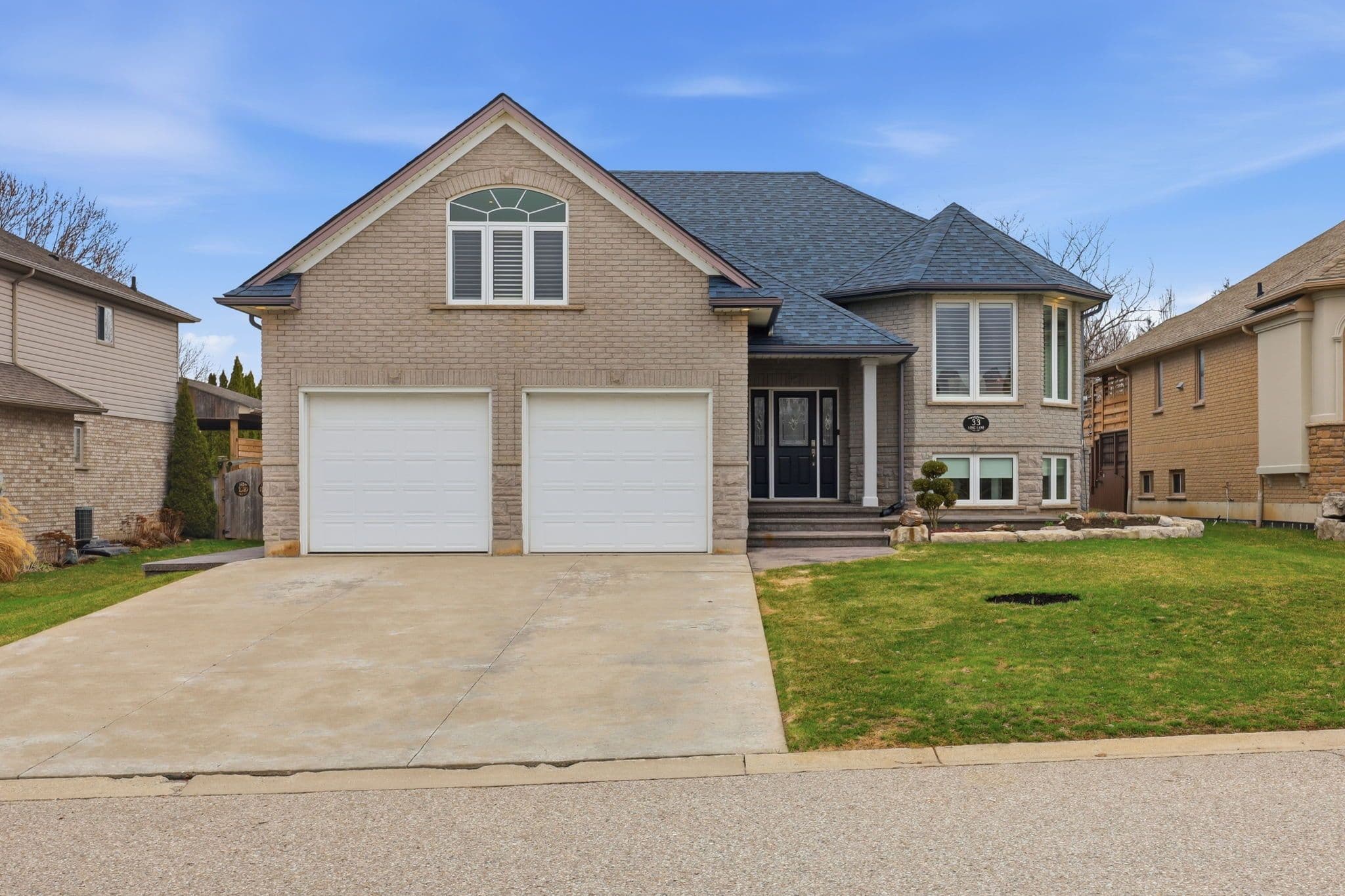 33 Long Lane, Brant, ON N3L 4E9