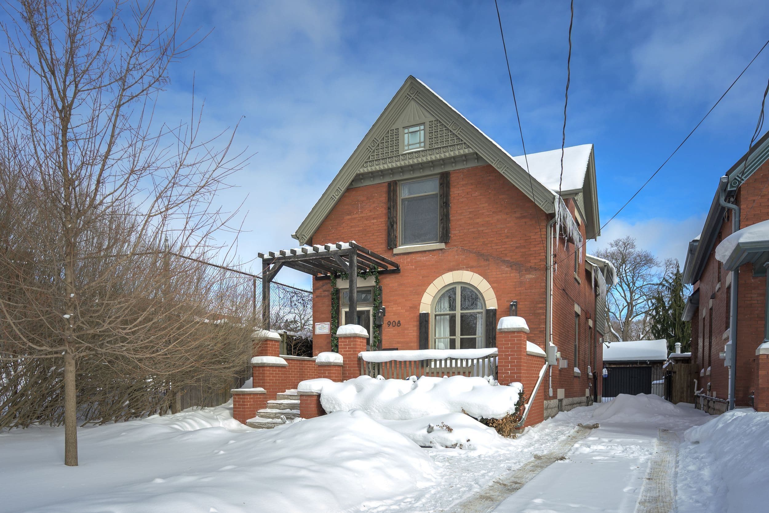 908 Maitland Street, London East, ON N5Y 2X1