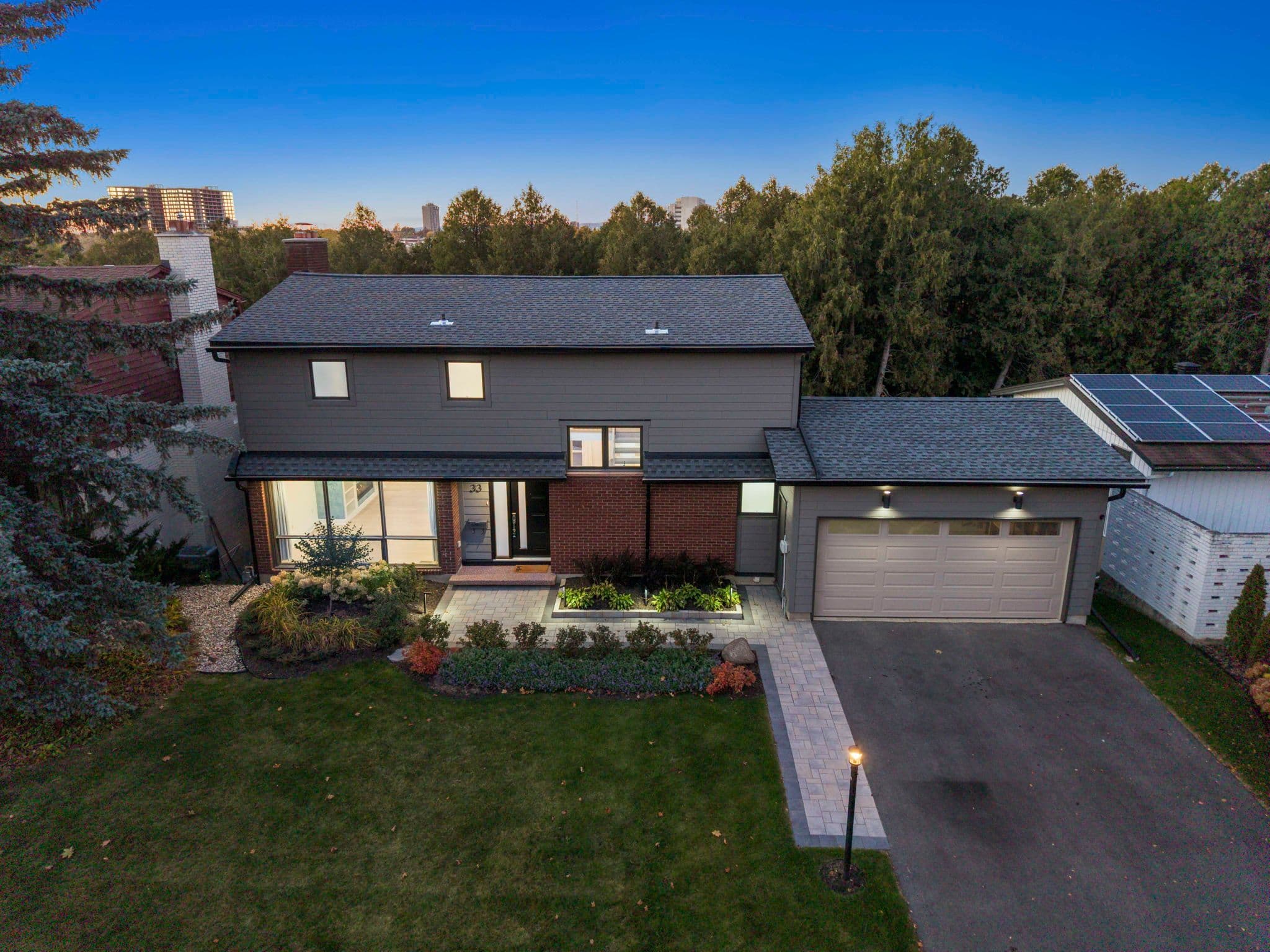 33 Commanche Drive, Cityview - Parkwoods Hills - Rideau Shore, ON K2E 6E8