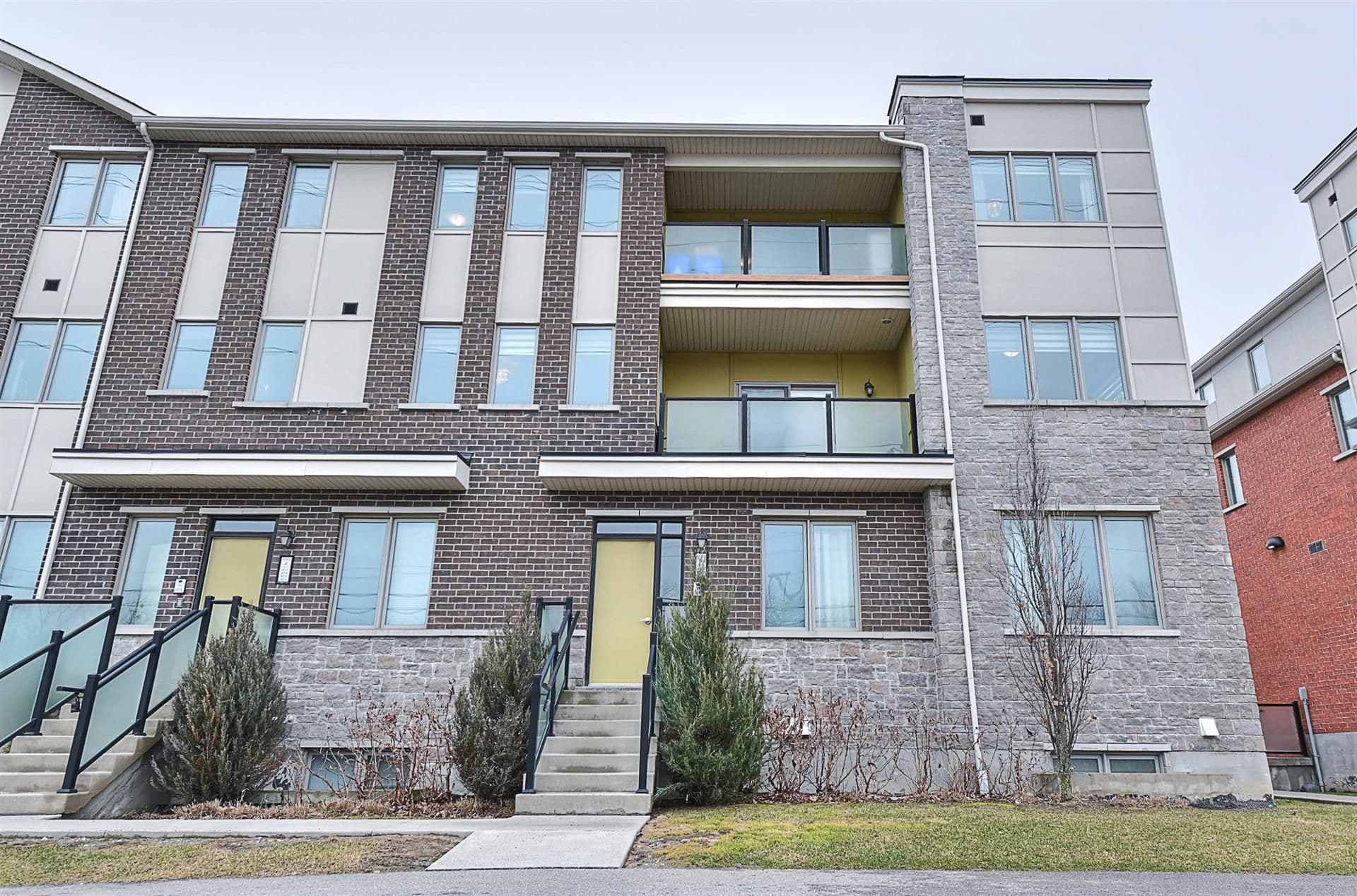 1148 Dragonfly Avenue 403, Pickering, ON L1X 0H5
