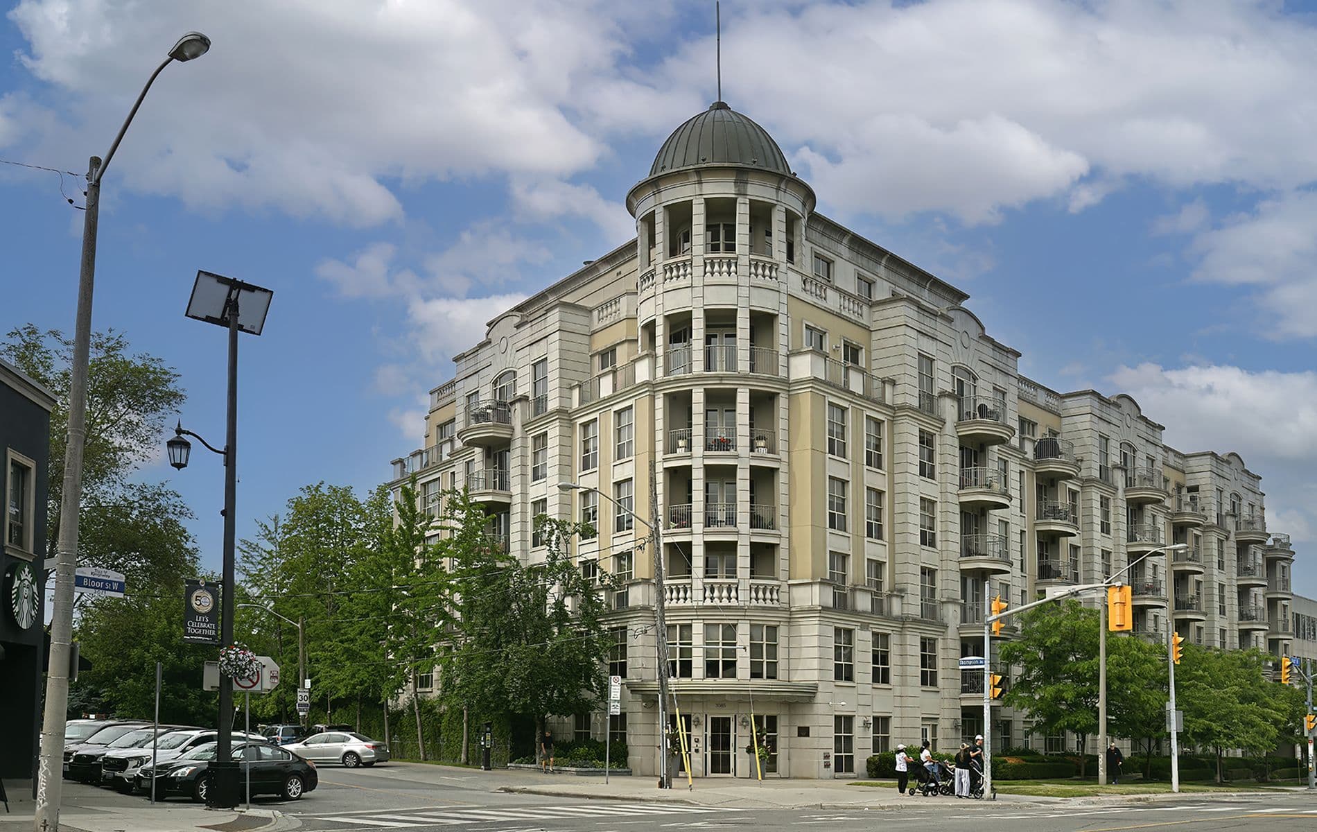 3085 Bloor Street W 504, Toronto W07, ON M8X 1C9