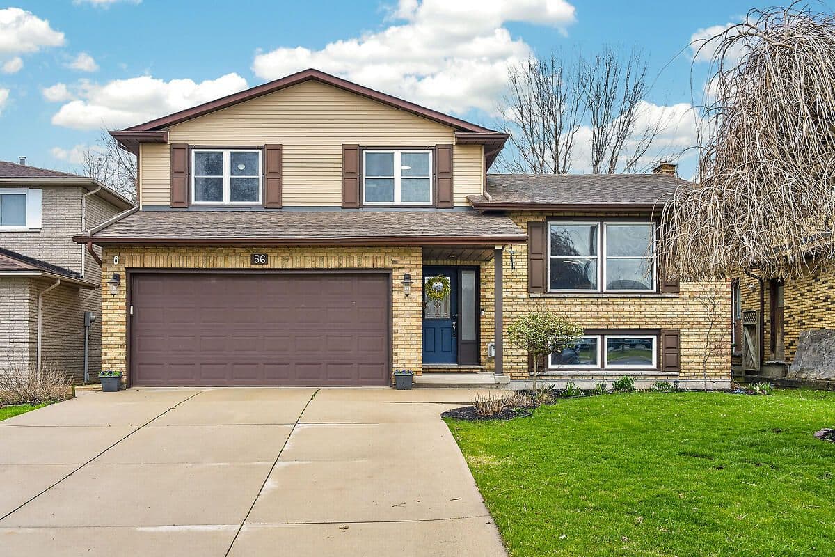 56 Hummingbird Lane, Hamilton, ON L9A 4A9