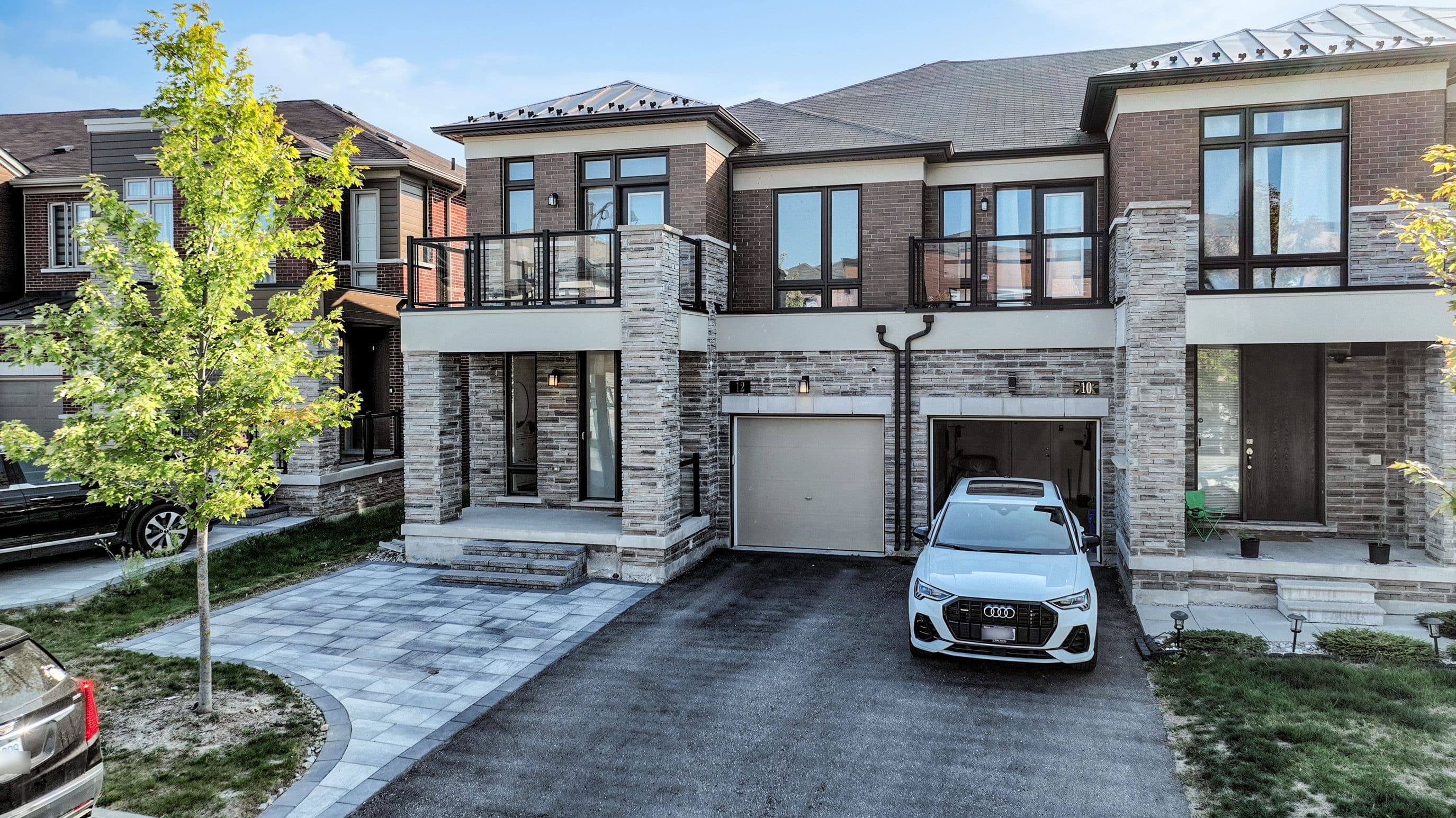 12 Badgerow Way, Aurora, ON L4G 0Z4