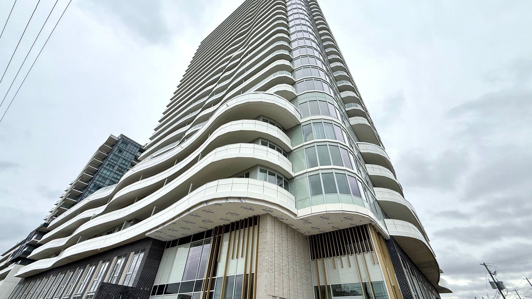 1010 Sandy Beach Road 1405, Pickering, ON L1W 3V9