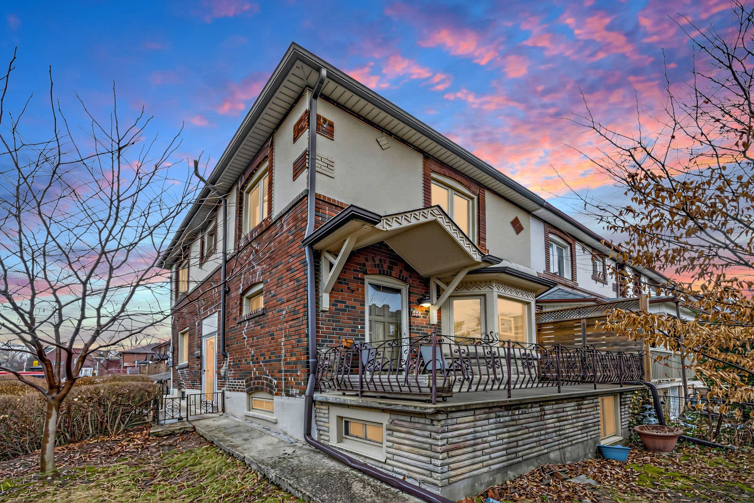 358 Roxton Road, Toronto C01, ON M6G 3R2