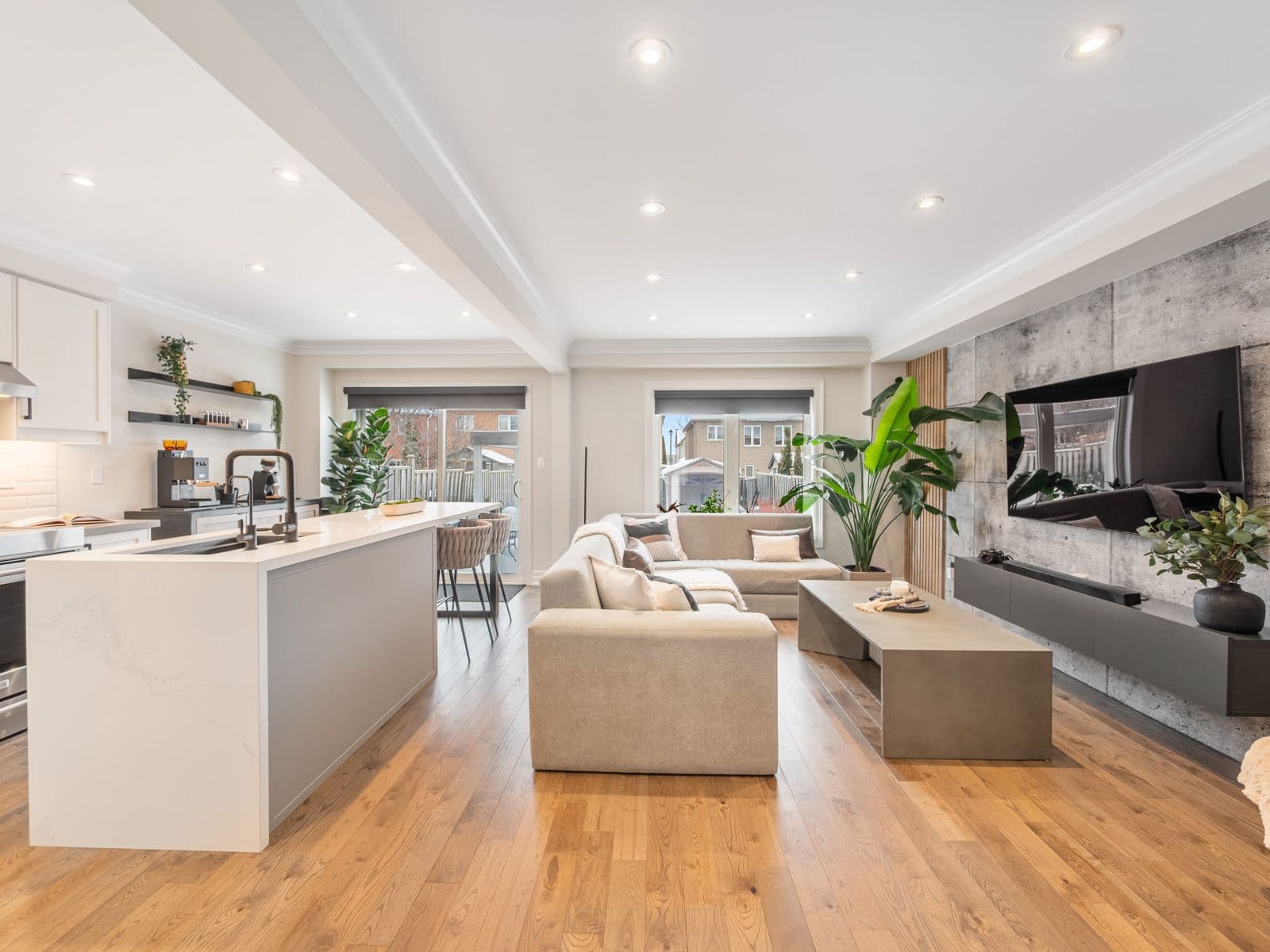 14 Booth Street, Bradford West Gwillimbury, ON L3Z 0A3