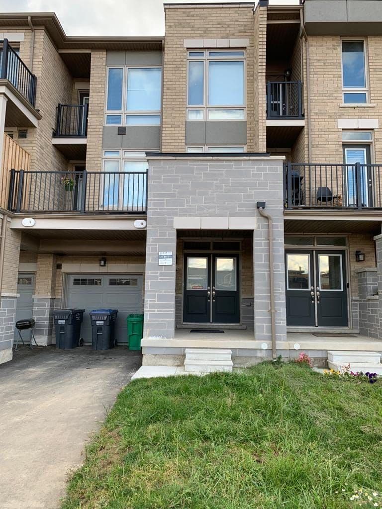 60 Donald Ficht Crescent, Brampton, ON L7A 5H6