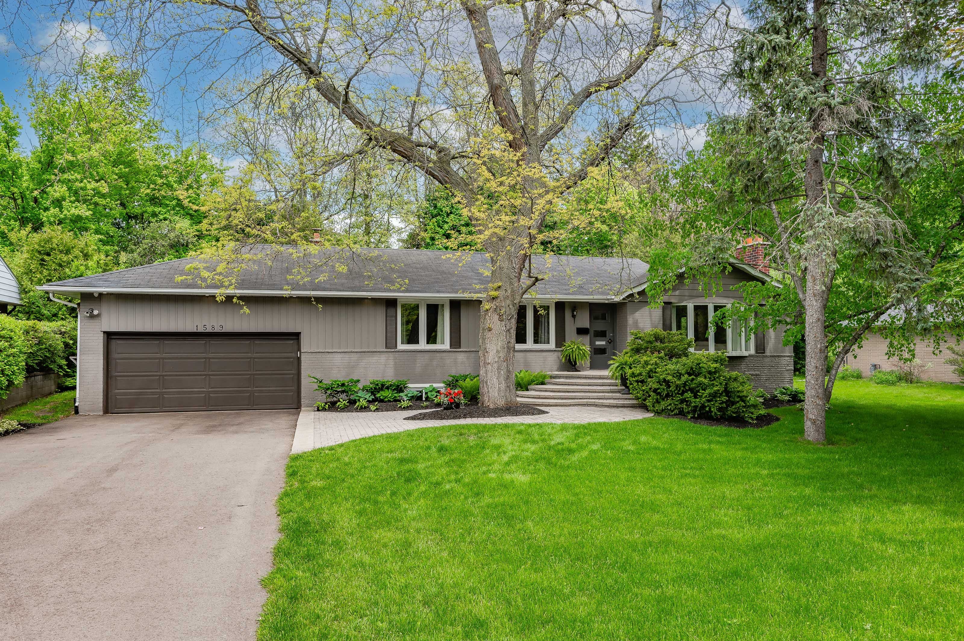 1589 Crediton Parkway, Mississauga, ON L5G 3X2