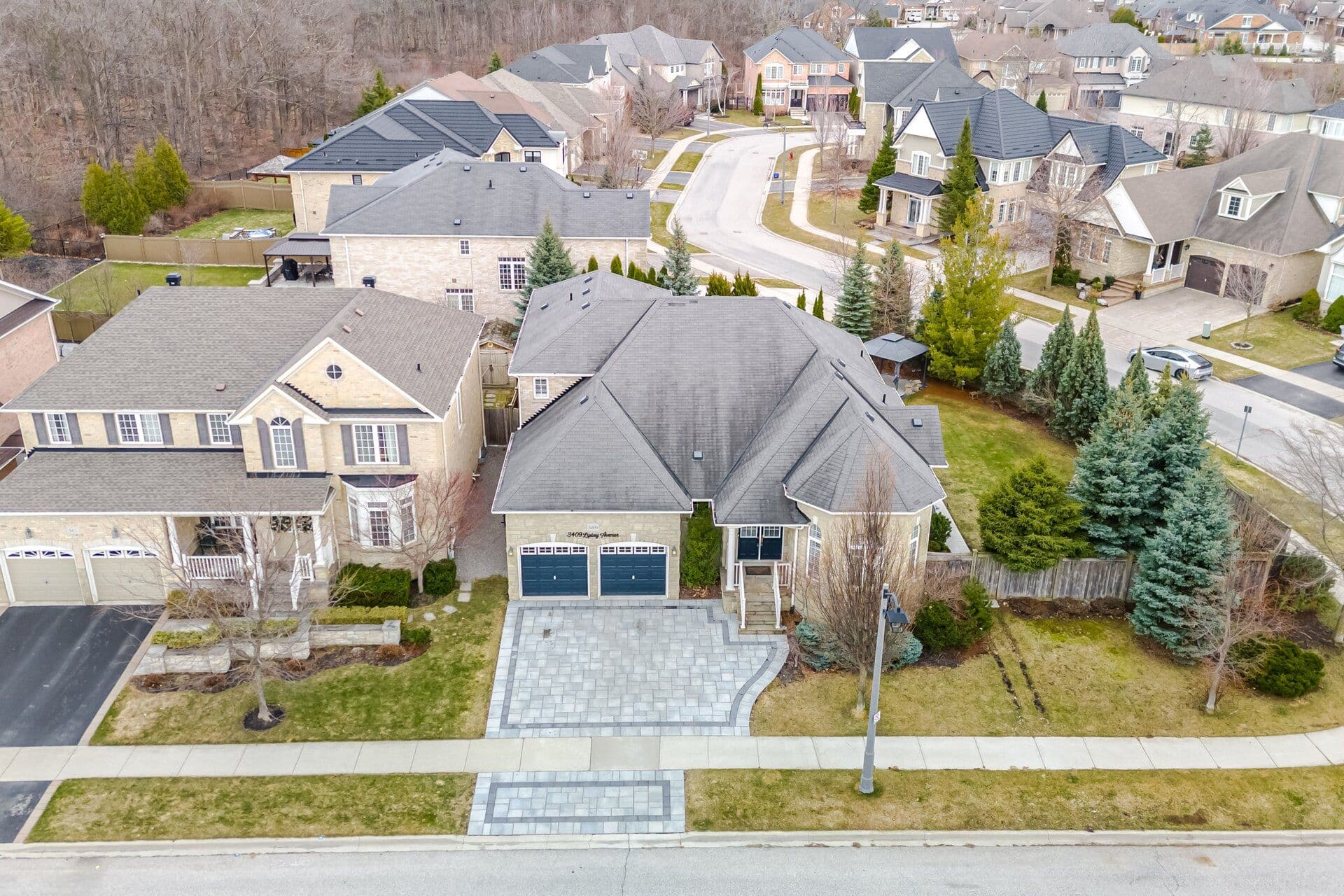 3409 Liptay Avenue, Oakville, ON L6M 0M8