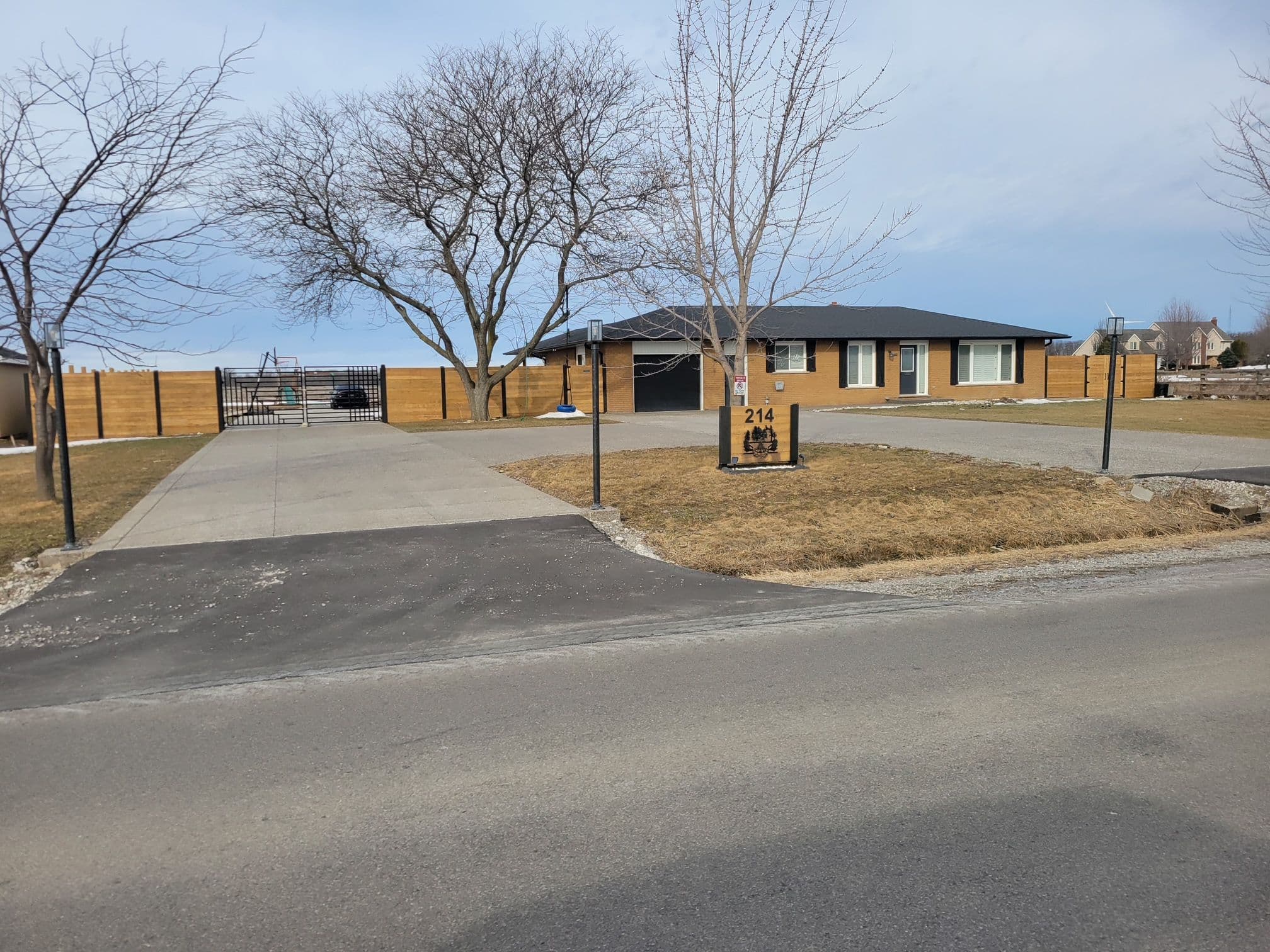 214 Binbrook Road, Hamilton, ON L0R 1C0