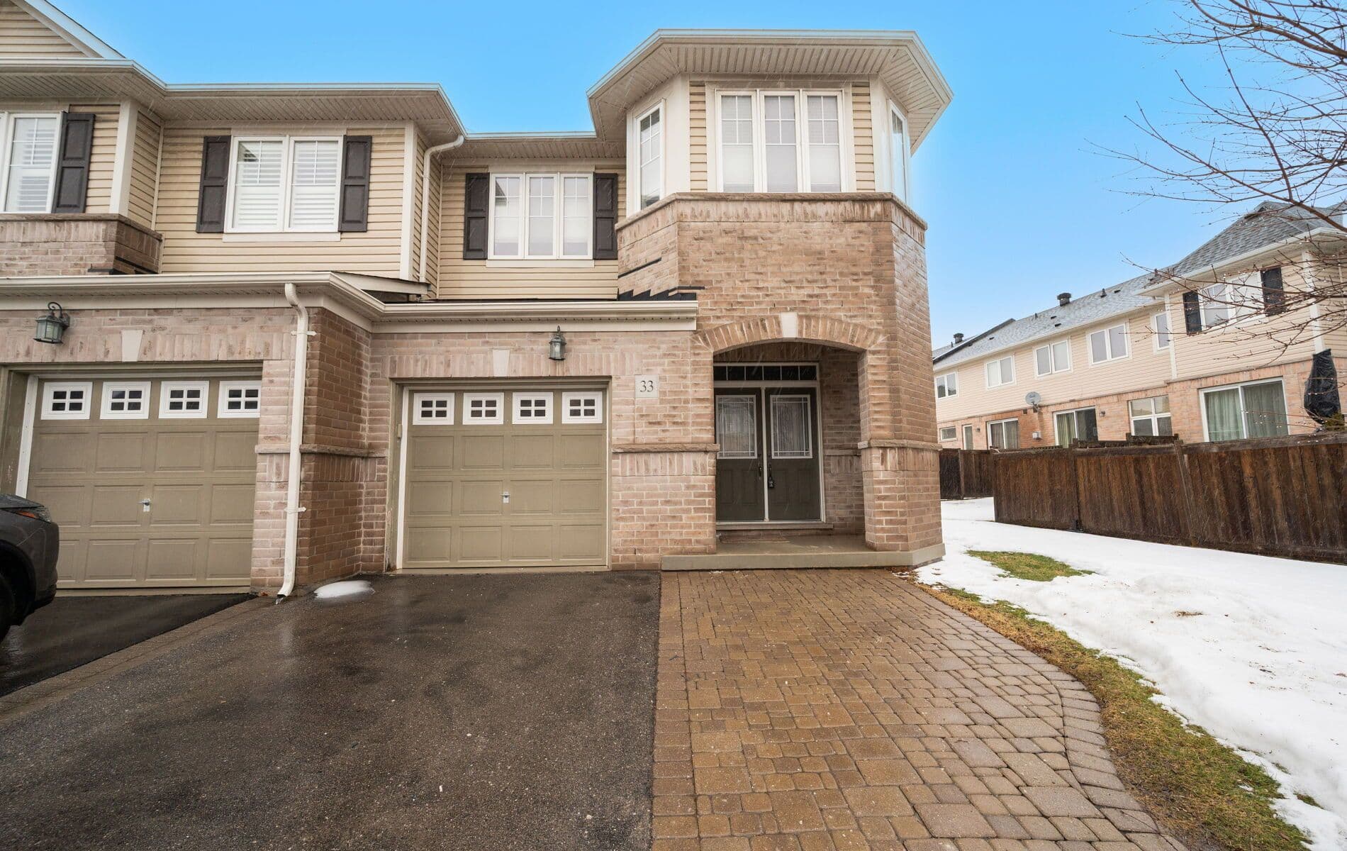 2019 TRAWDEN Way 33, Oakville, ON L6M 0M3