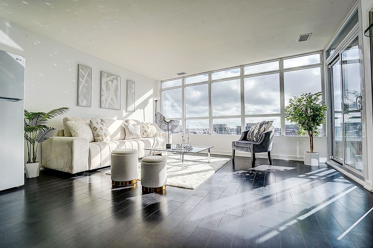 10 Capreol Court 1007, Toronto C01, ON M5V 4A5