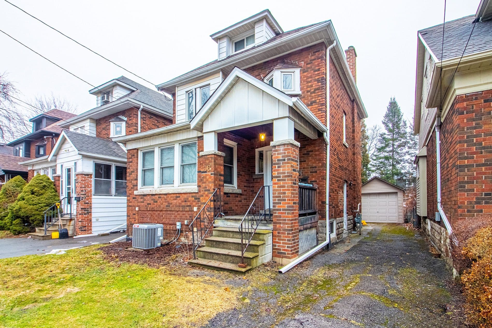 36 Haddon Avenue N, Hamilton, ON L8S 4A3