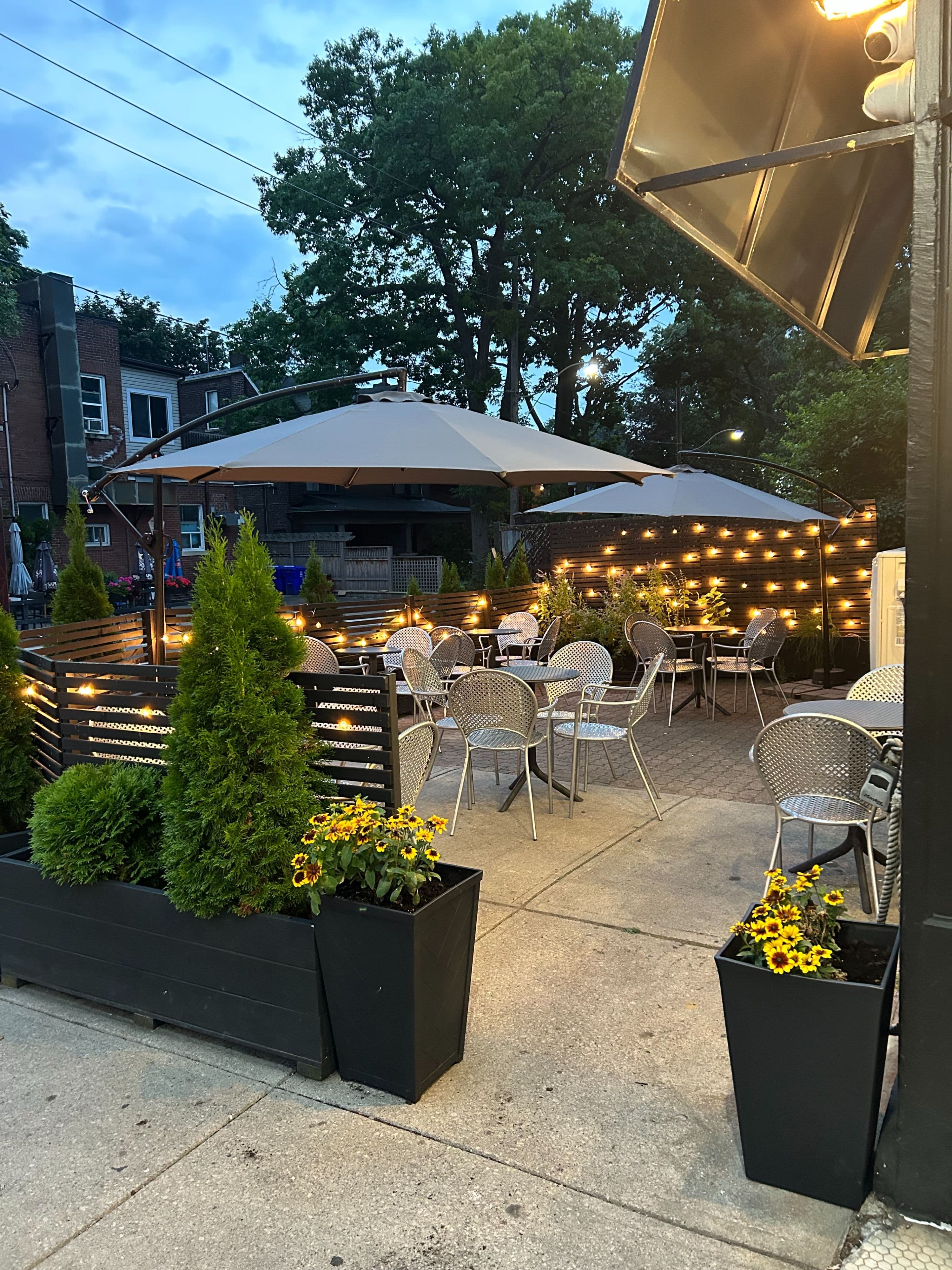 2377 QUEEN Street E, Toronto E02, ON M4E 1H2