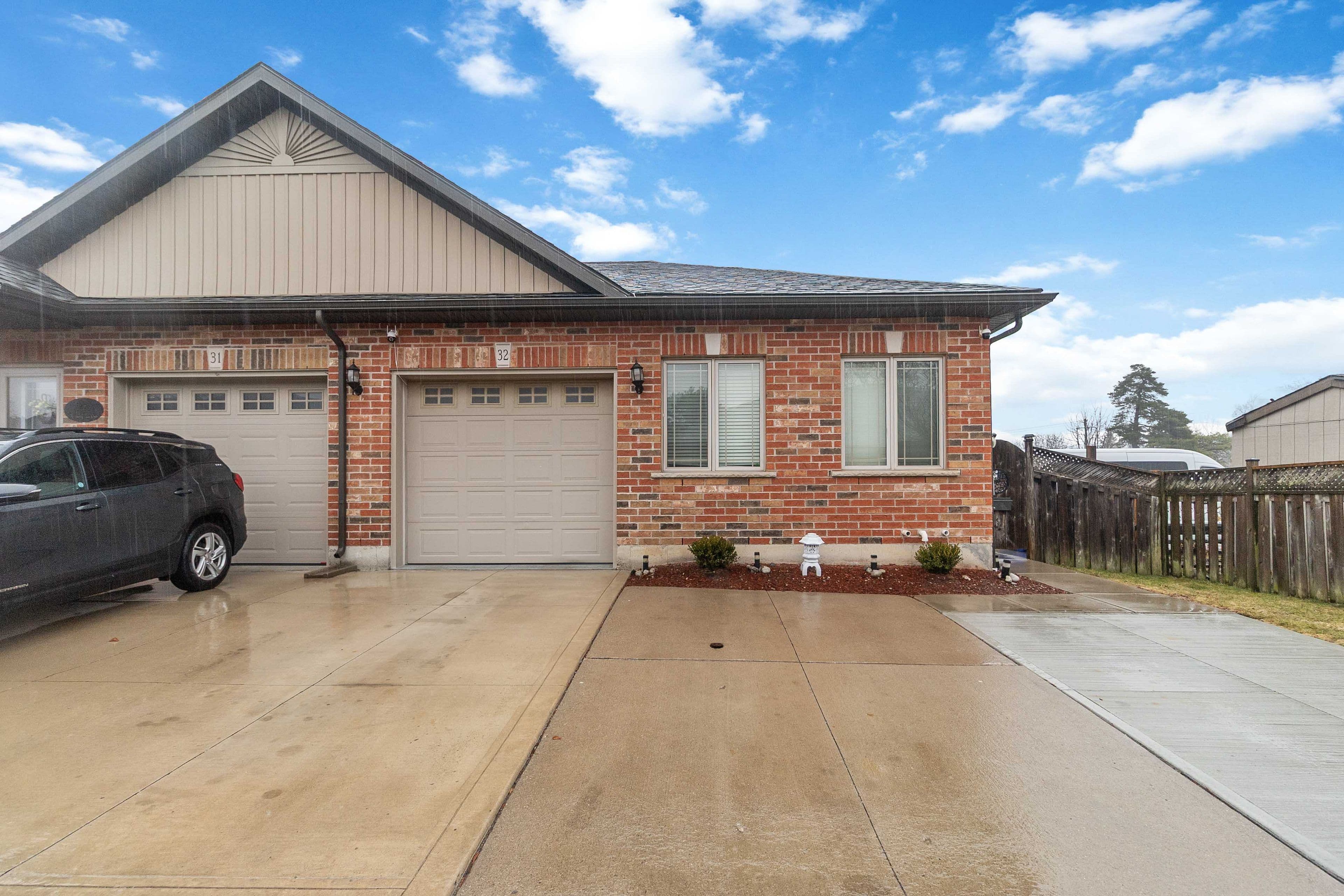 1038 Colborne Street 32, Brantford, ON N3S 3T6