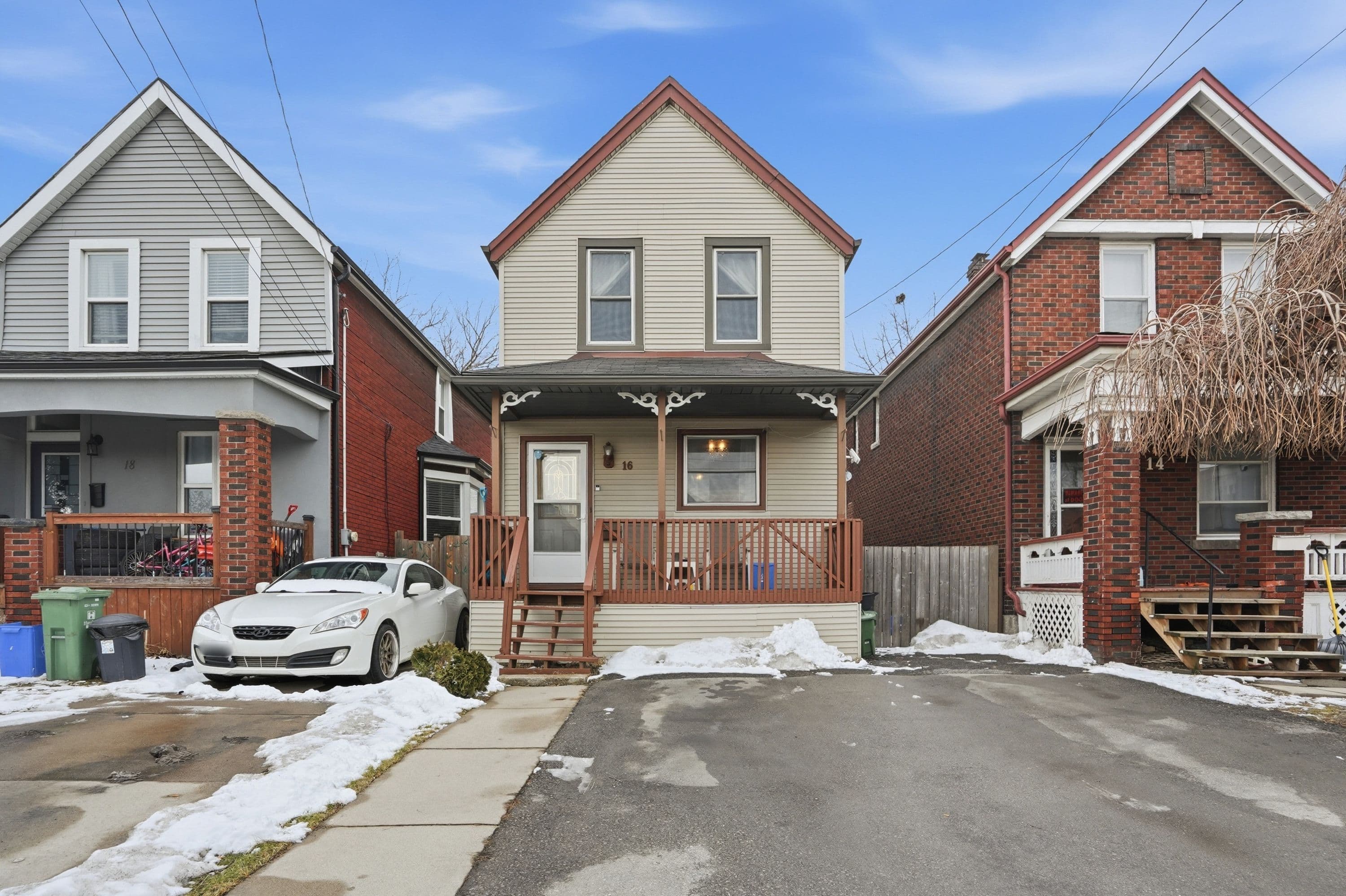 16 Albemarle Street, Hamilton, ON L8L 7G3