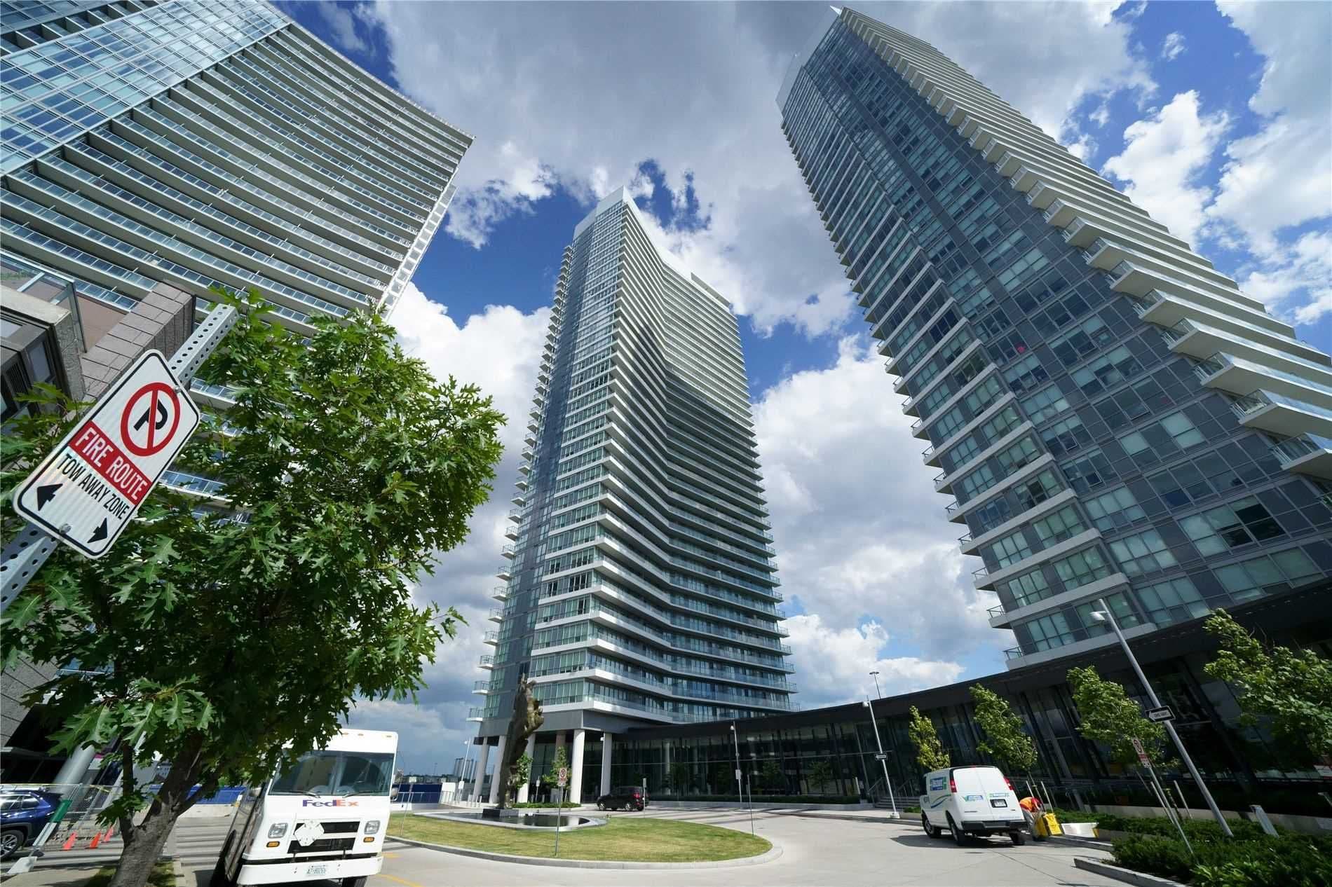 117 McMahon Drive SPH 10, Toronto C15, ON M2K 2X9