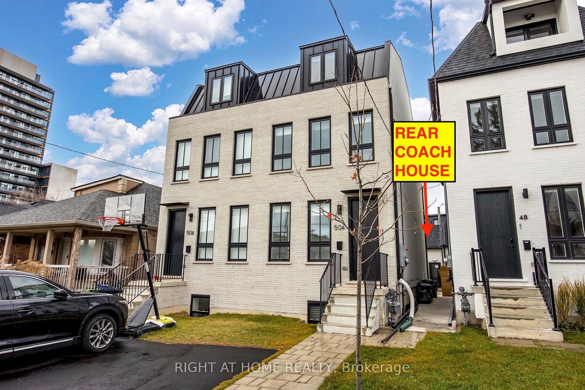 50A Lanark Avenue CoachHs, Toronto C03, ON M6C 2B4