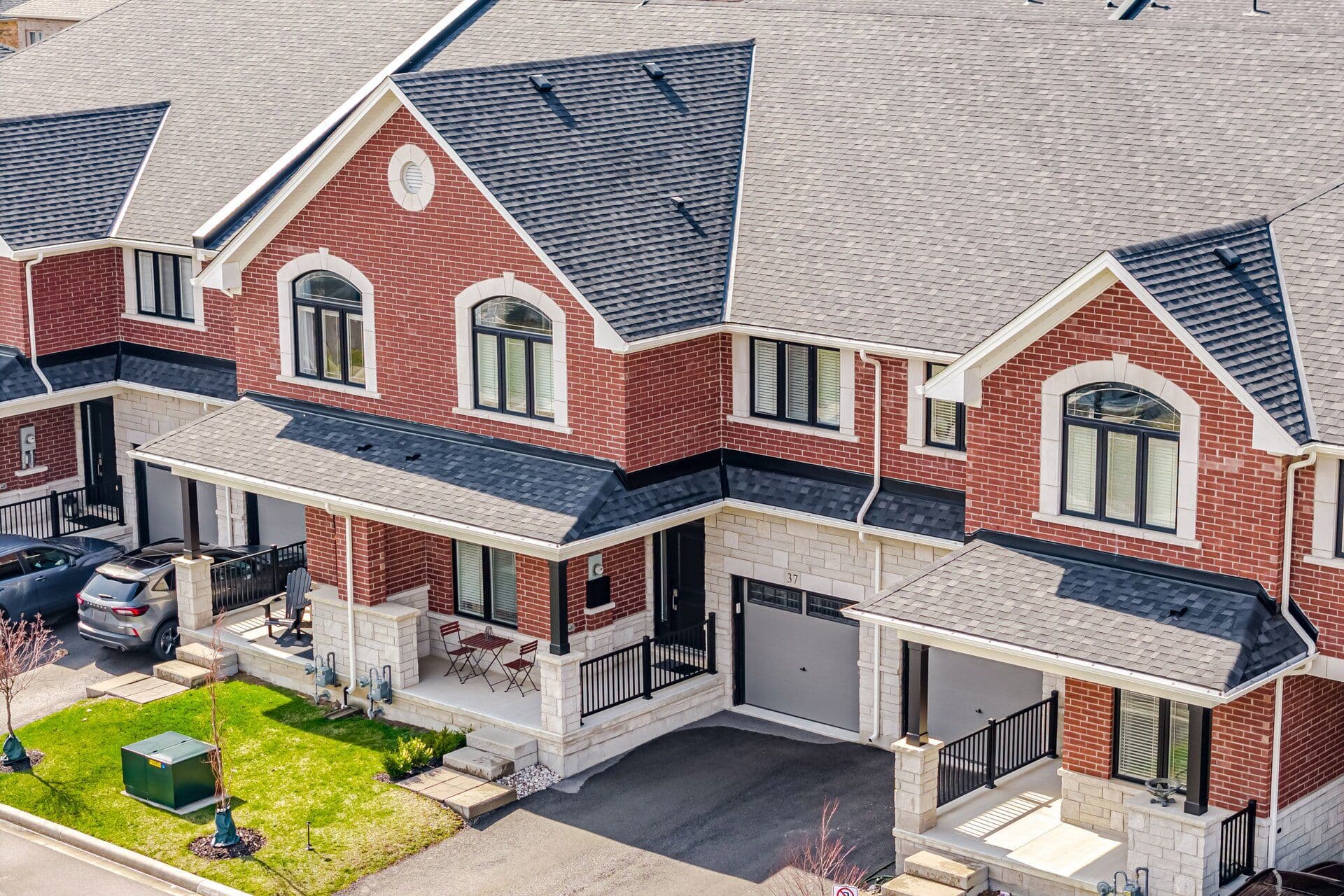 37 Westfield Crescent, Hamilton, ON L8B 1Y1