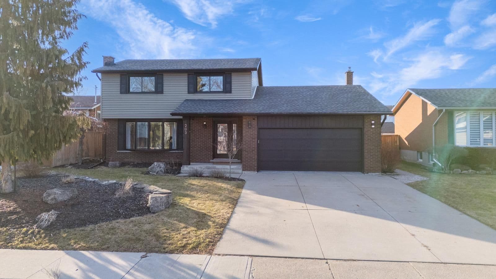 203 Montmorency Drive, Hamilton, ON L8K 5H3