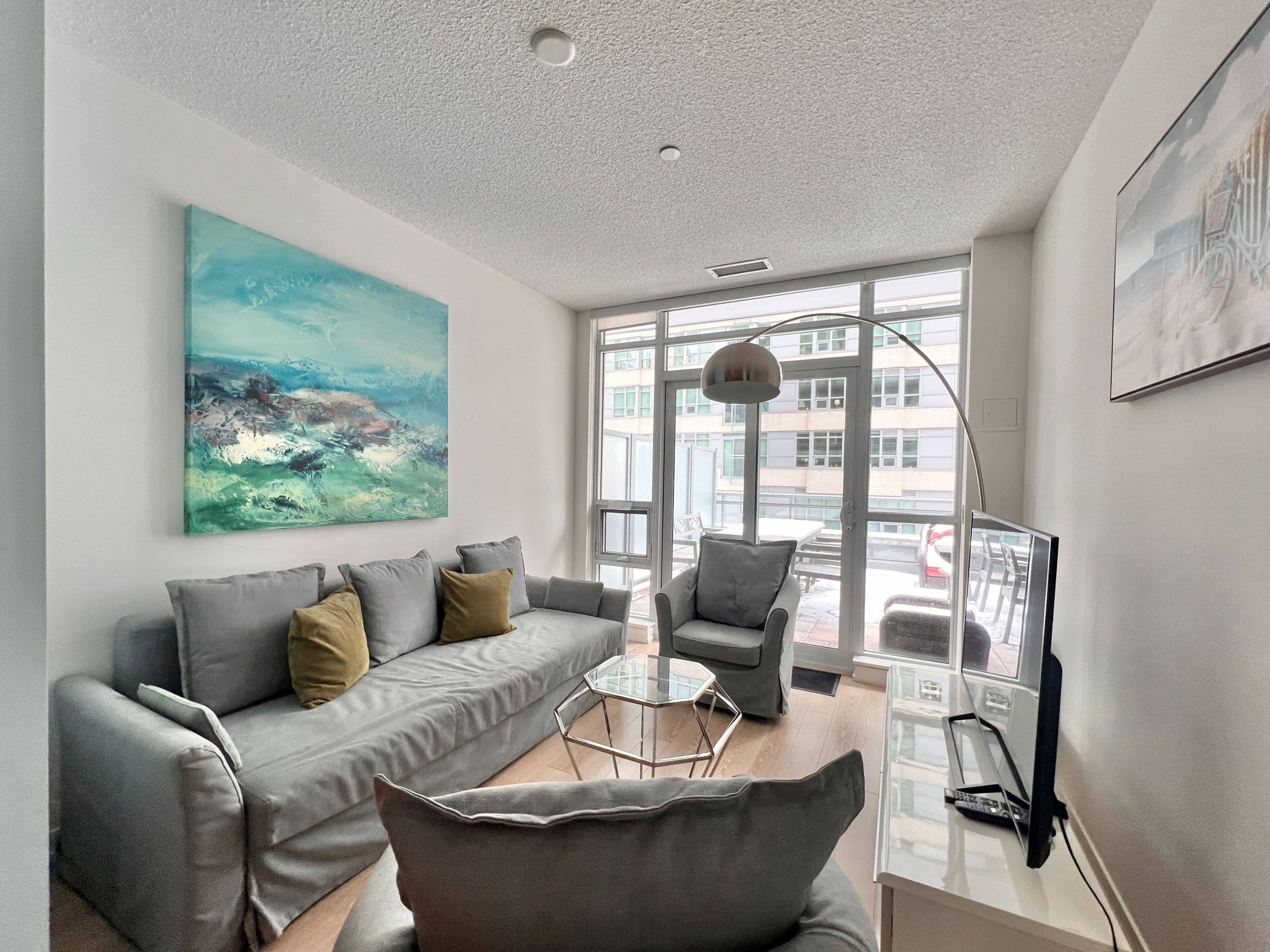 89 Dunfield Avenue 408, Toronto C10, ON M4S 0A4