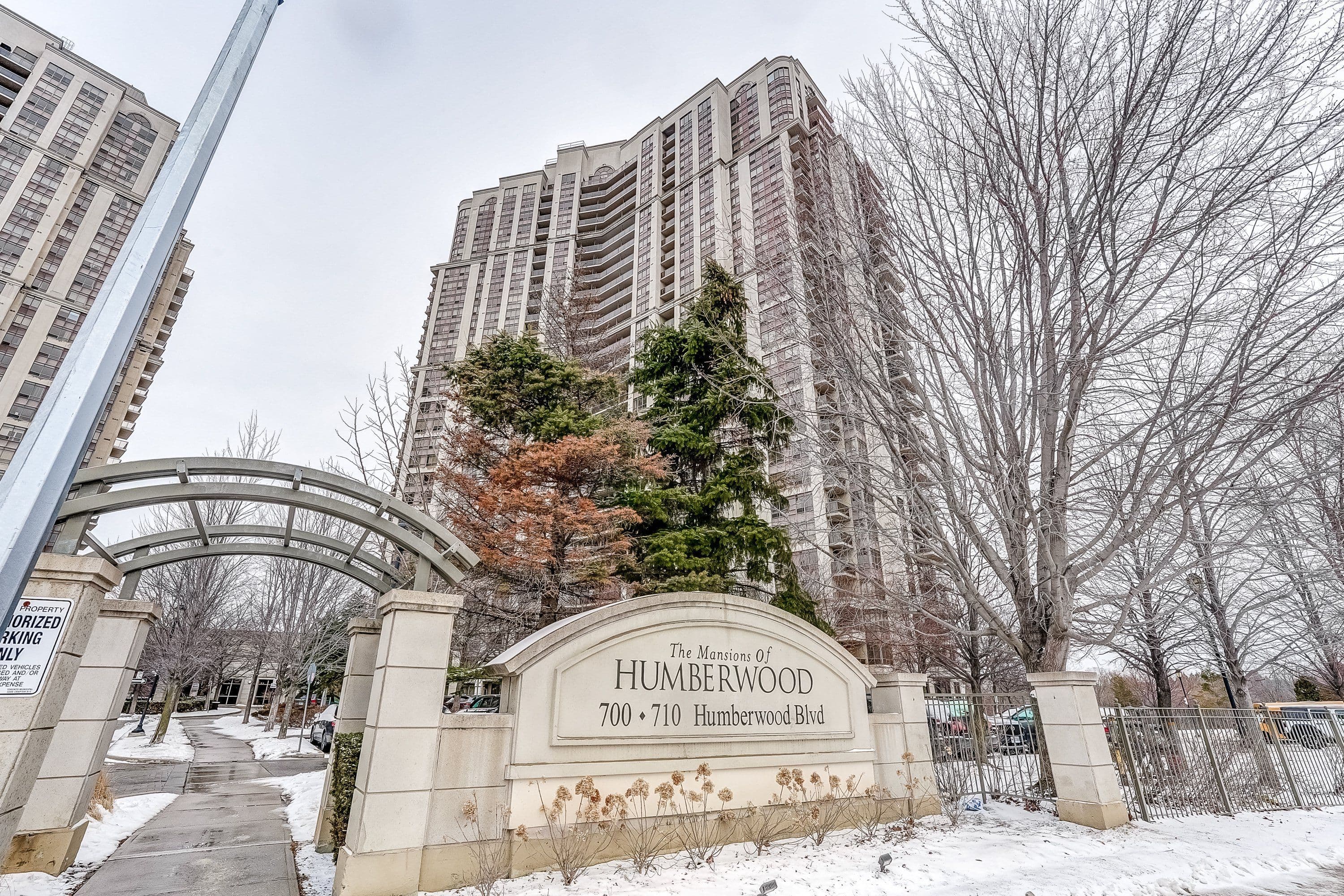 700 Humberwood Boulevard 431, Toronto W10, ON M9W 7J4