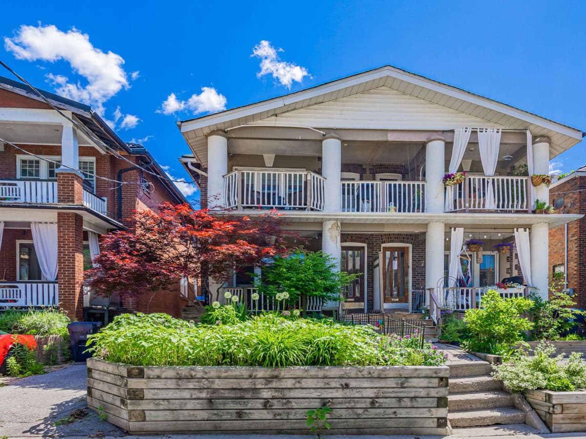 29 Scarboro Beach Boulevard Lower, Toronto E02, ON M4E 2W9