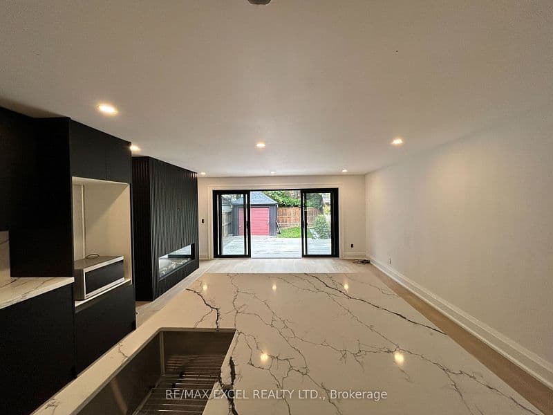 34 Raymond Avenue, Toronto W02, ON M6S 2B3