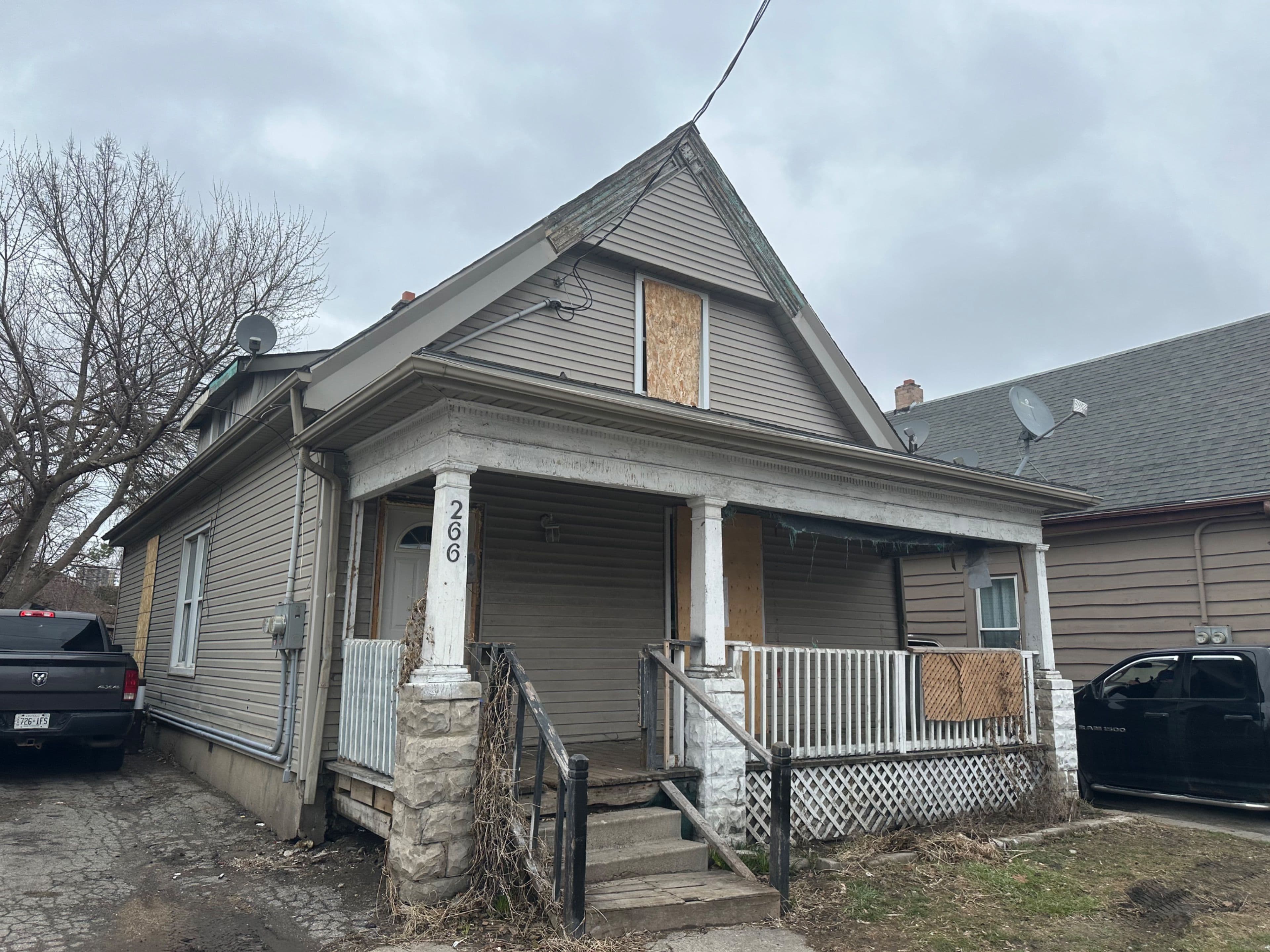 266 Hamilton Road, London East, ON N5Z 1R3