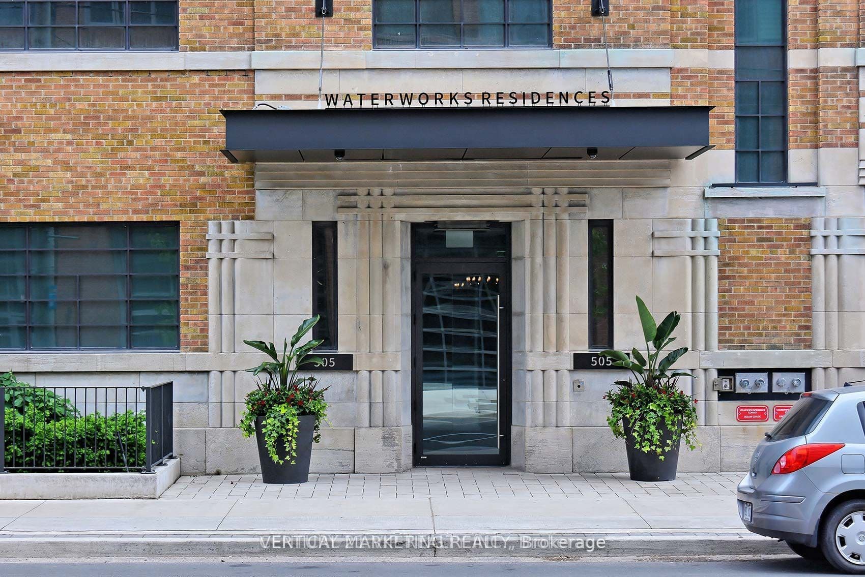 505 Richmond Street W 718, Toronto C01, ON M5V 0P4