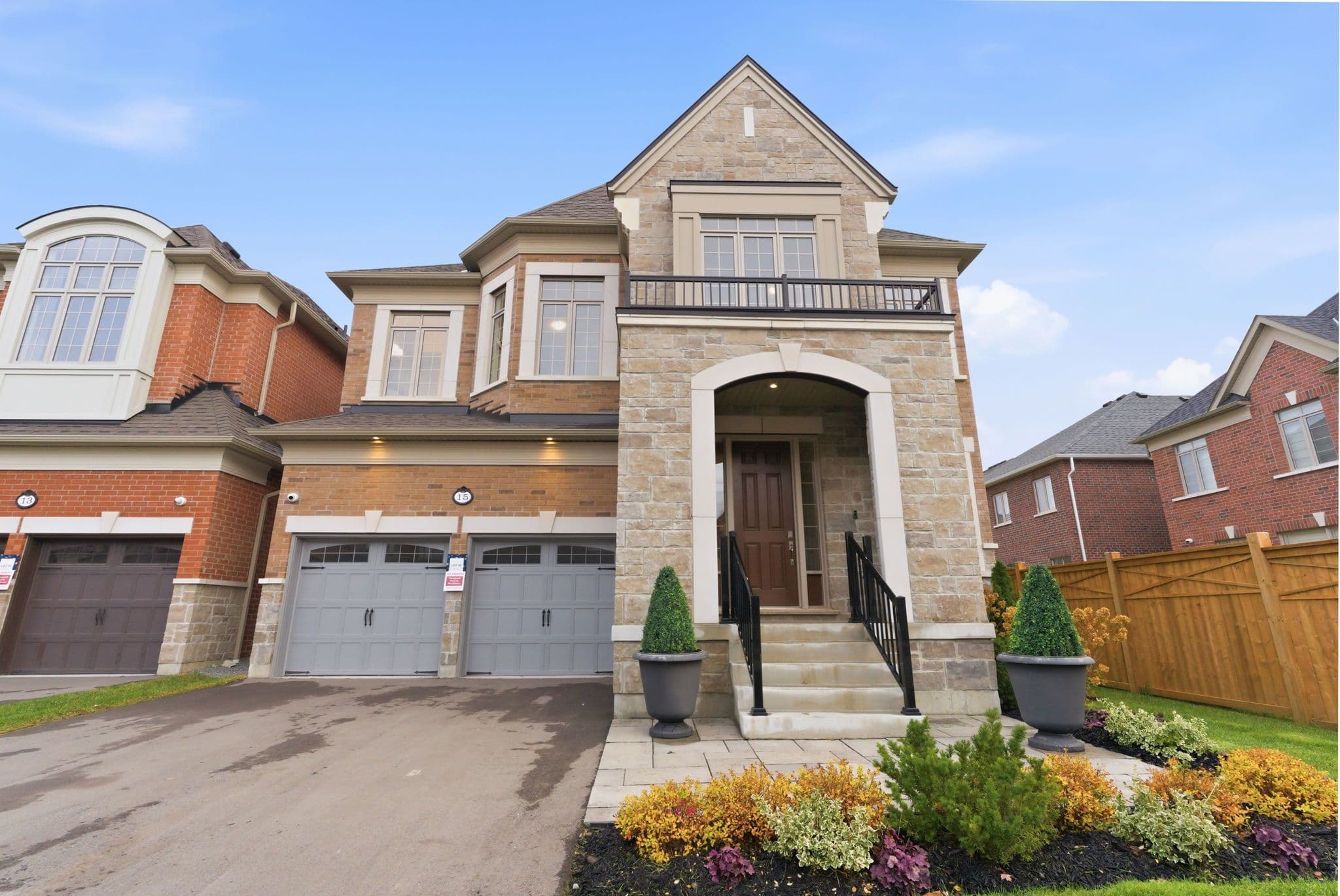 15 Brabin Circle, Whitby, ON L1P 0C1