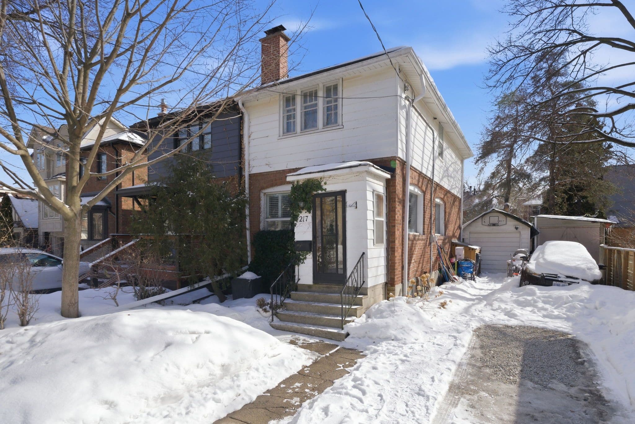 217 Snowdon Avenue, Toronto C04, ON M4N 2B4