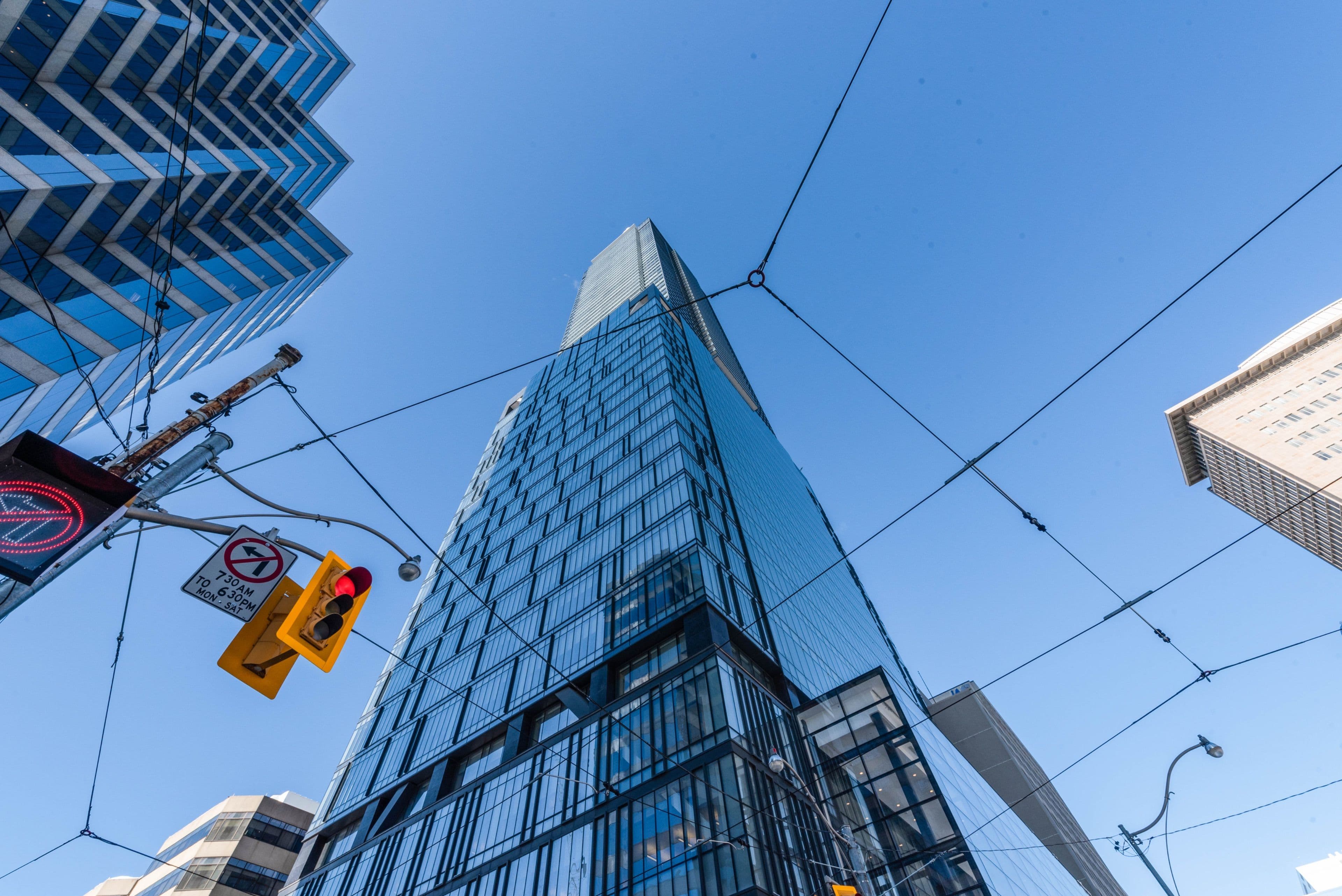 488 University Avenue 4303, Toronto C01, ON M5G 0C1