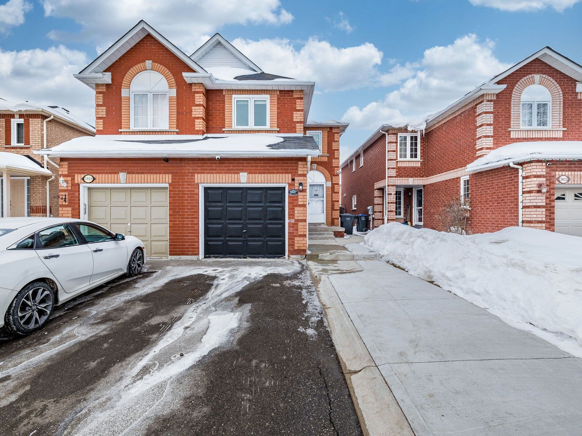3927 Rippleton Lane, Mississauga, ON L5N 6Z8