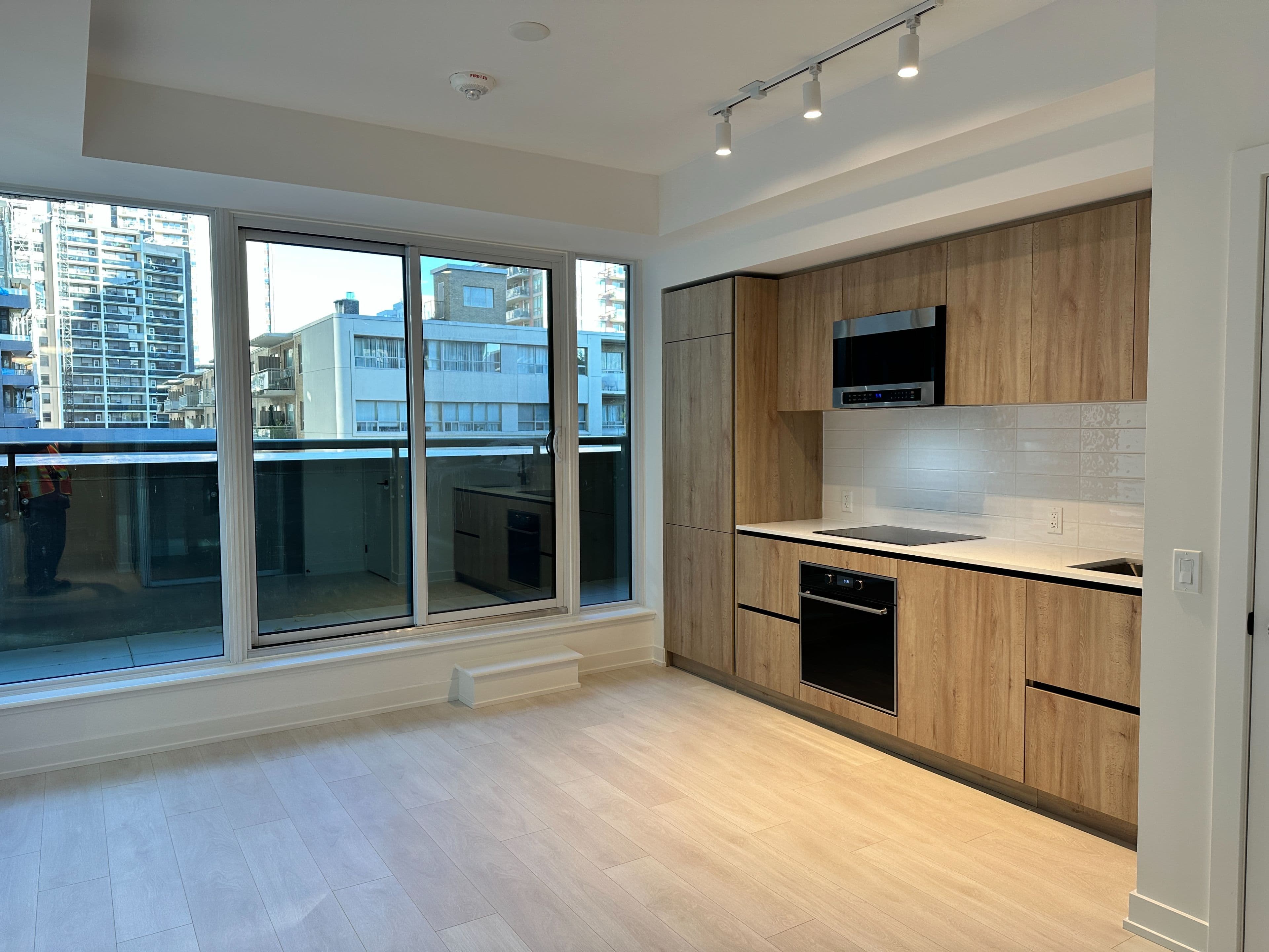 117 Broadway Avenue 208, Toronto C10, ON M4P 1V3