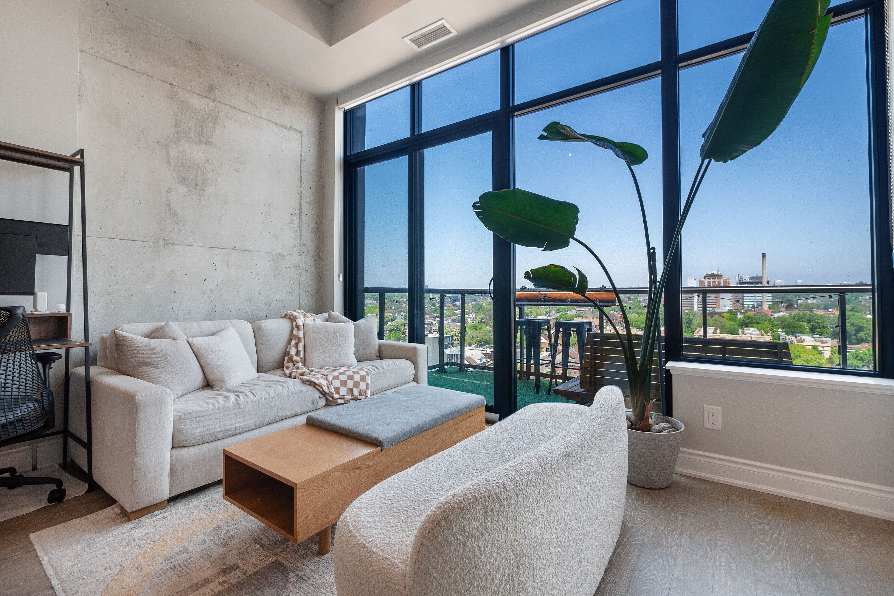 608 Richmond Street W PH01, Toronto C01, ON M5V 1Y9