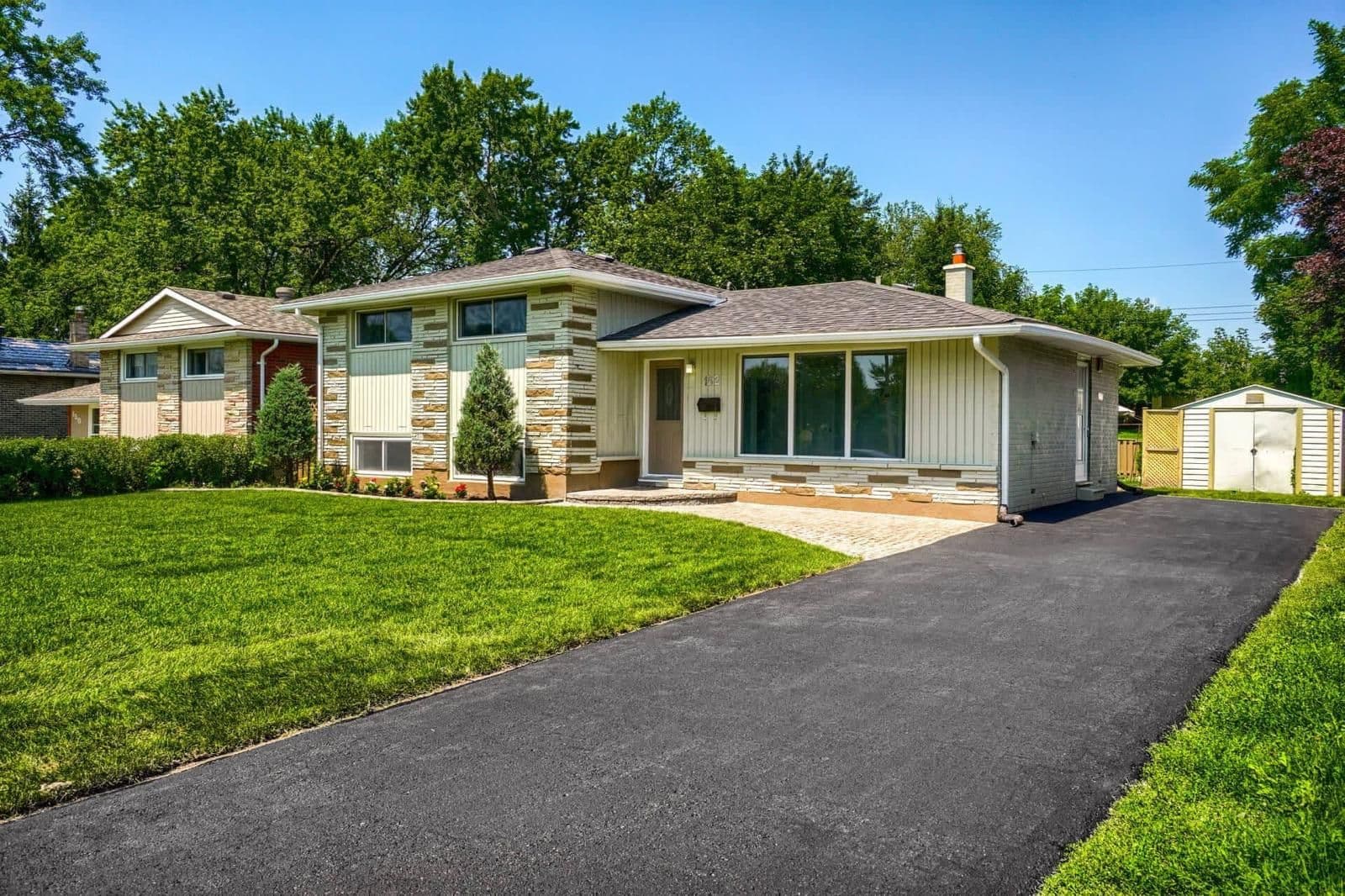 152 Rose Street Main, Barrie, ON L4M 2T7