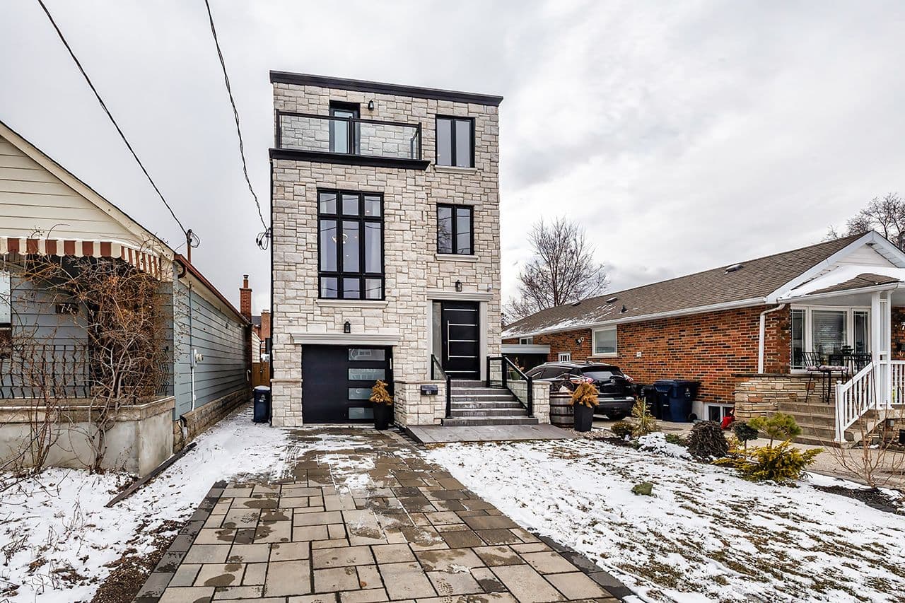 76 Haverson Boulevard, Toronto W03, ON M6M 3J9