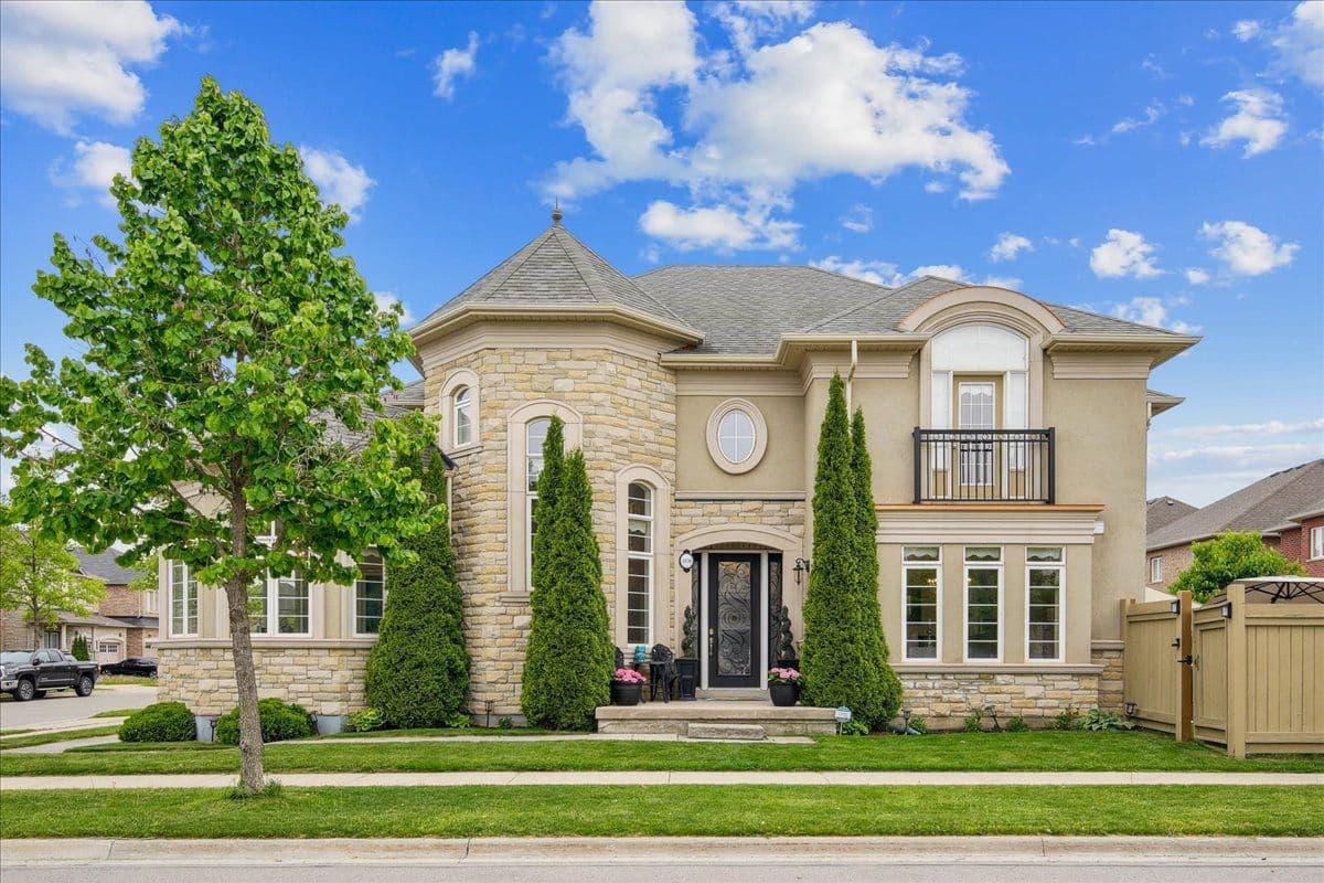 3150 Trailside Drive, Oakville, ON L6M 0P6