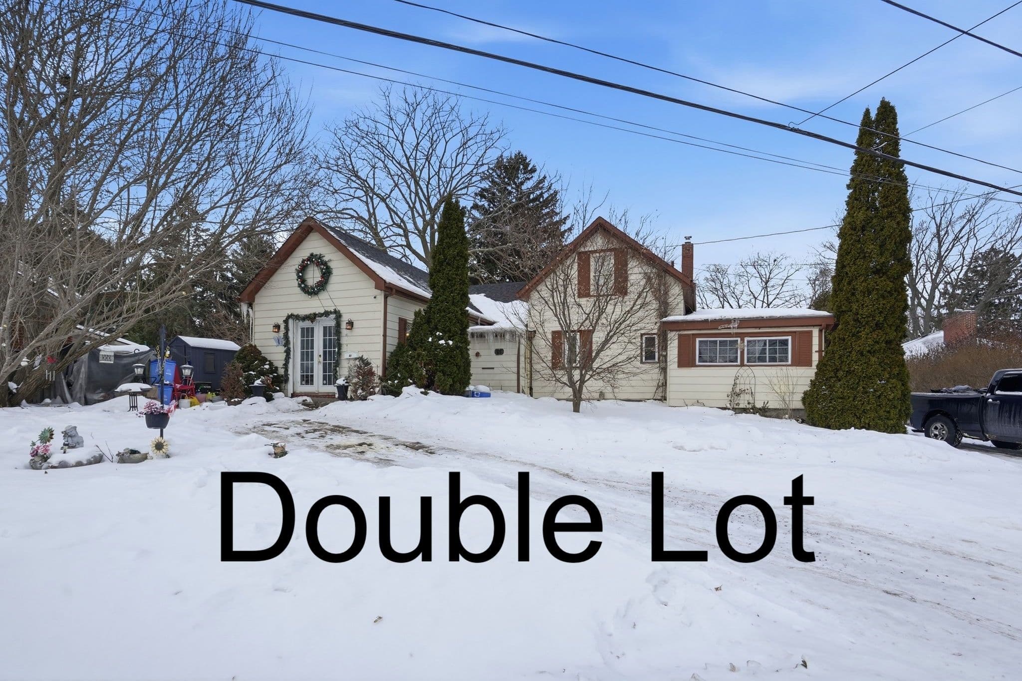 51 Mountain Avenue N, Hamilton, ON L8G 3N6