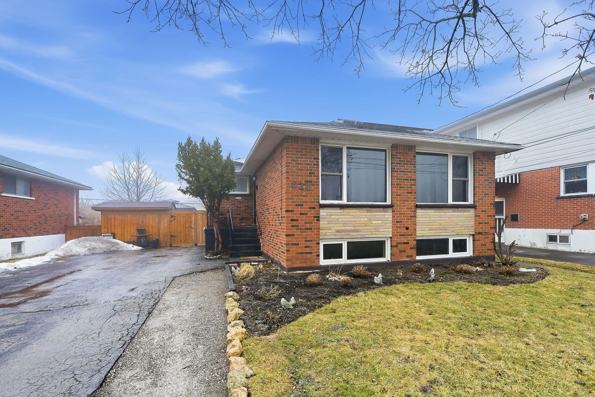 624 Upper Ottawa Street, Hamilton, ON L8T 3T5