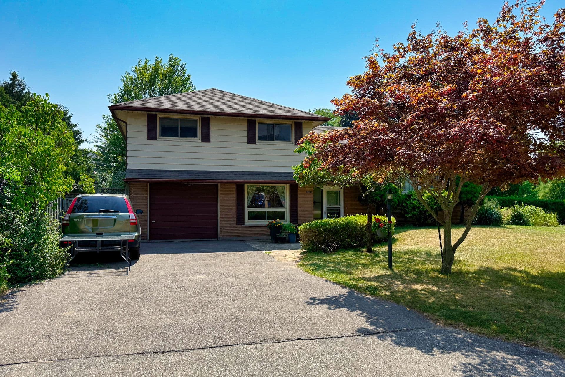 3028 Eva Drive, Burlington, ON L7N 2K4